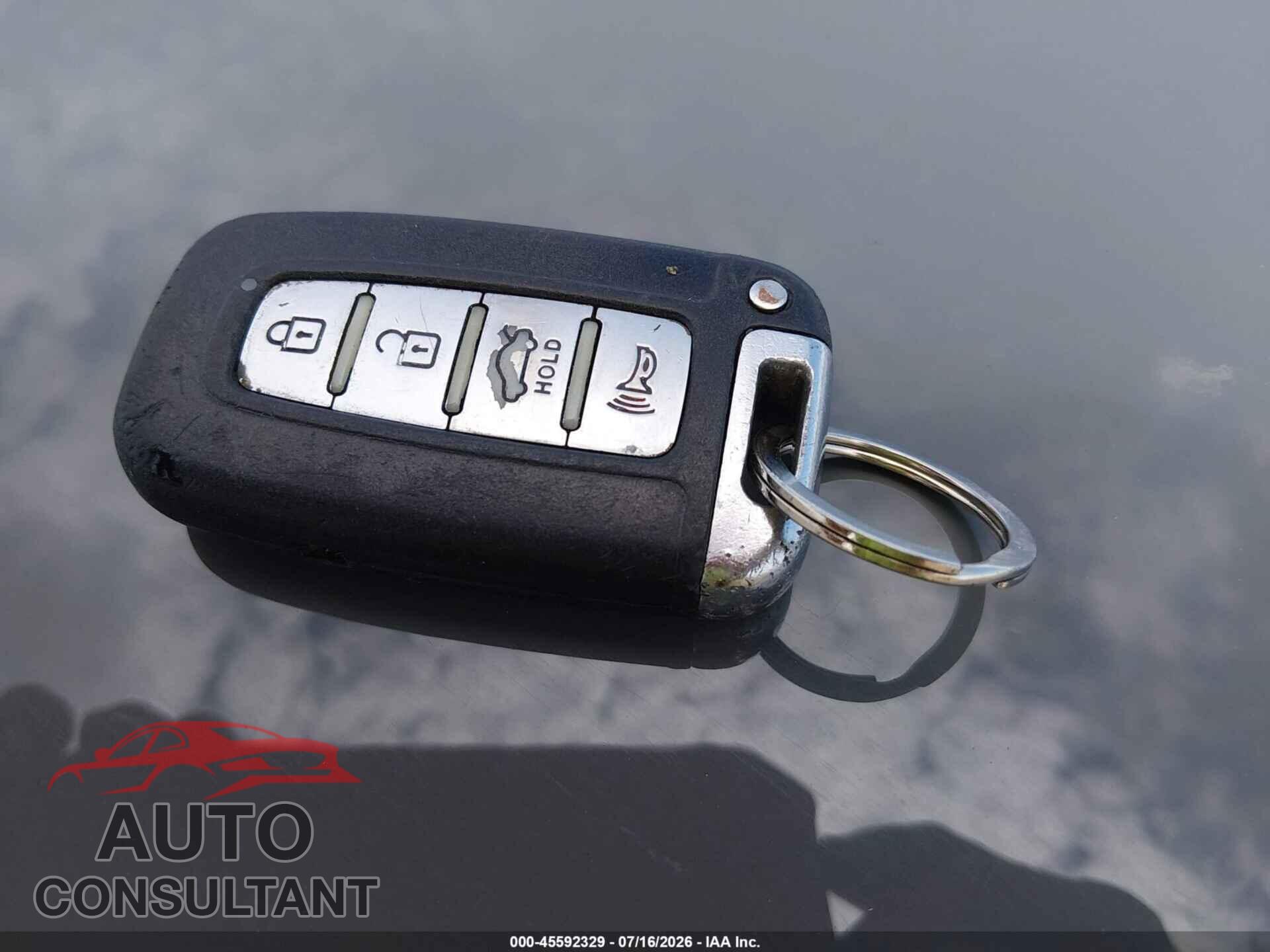 KIA OPTIMA 2011 - KNAGN4A75B5054304