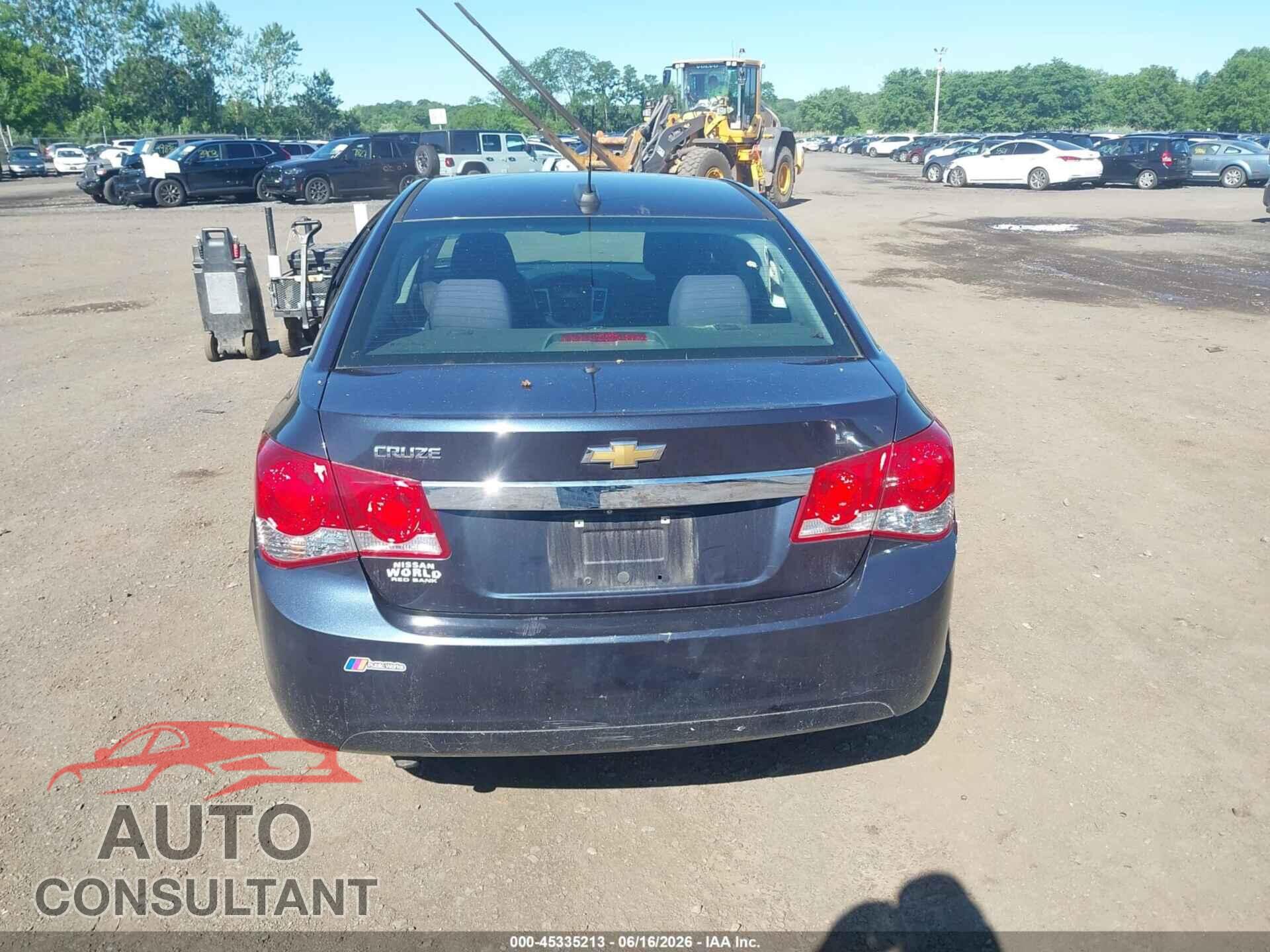 CHEVROLET CRUZE 2015 - 1G1PC5SB1F7203473