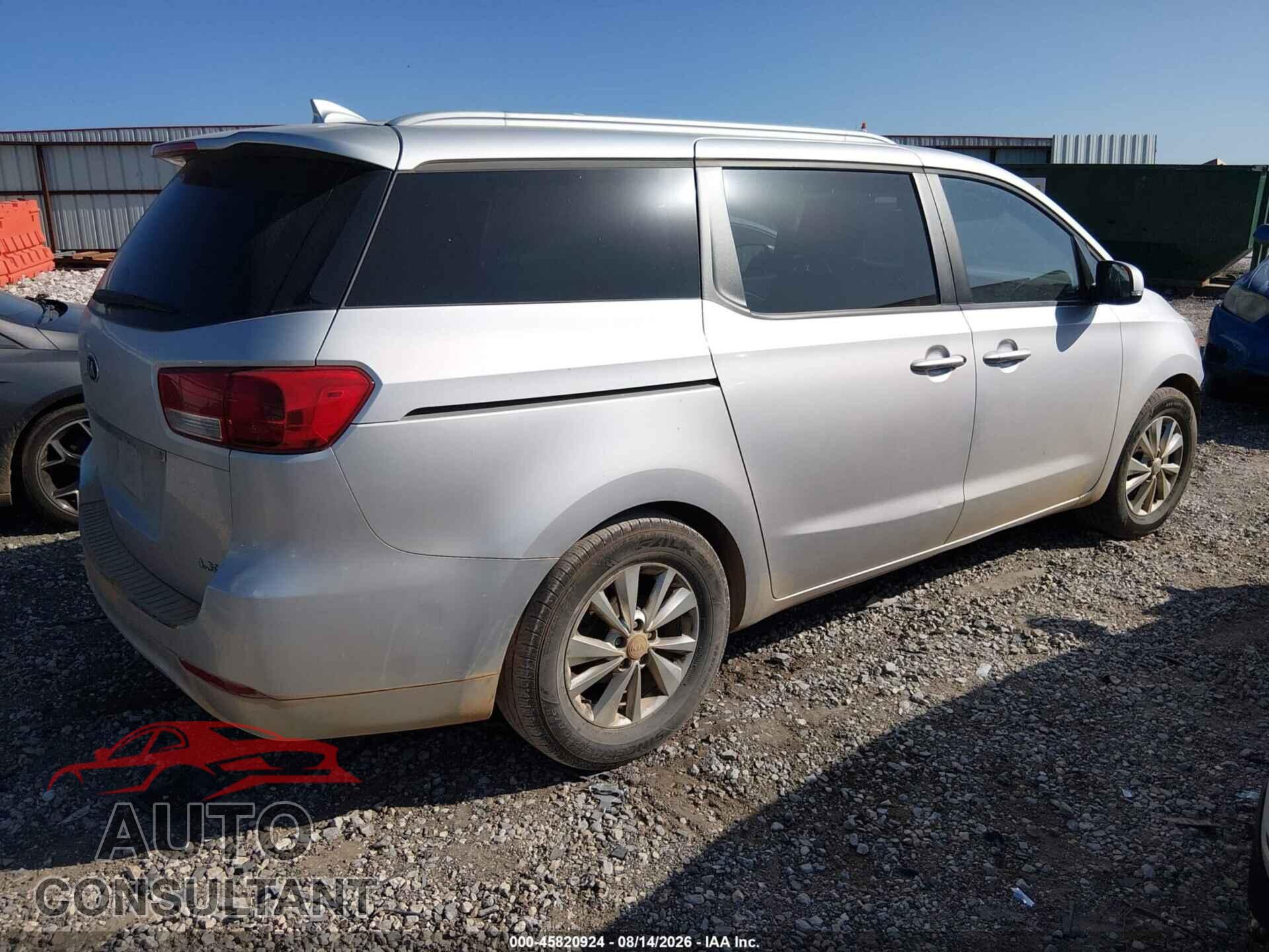 KIA SEDONA 2015 - KNDMB5C19F6048471