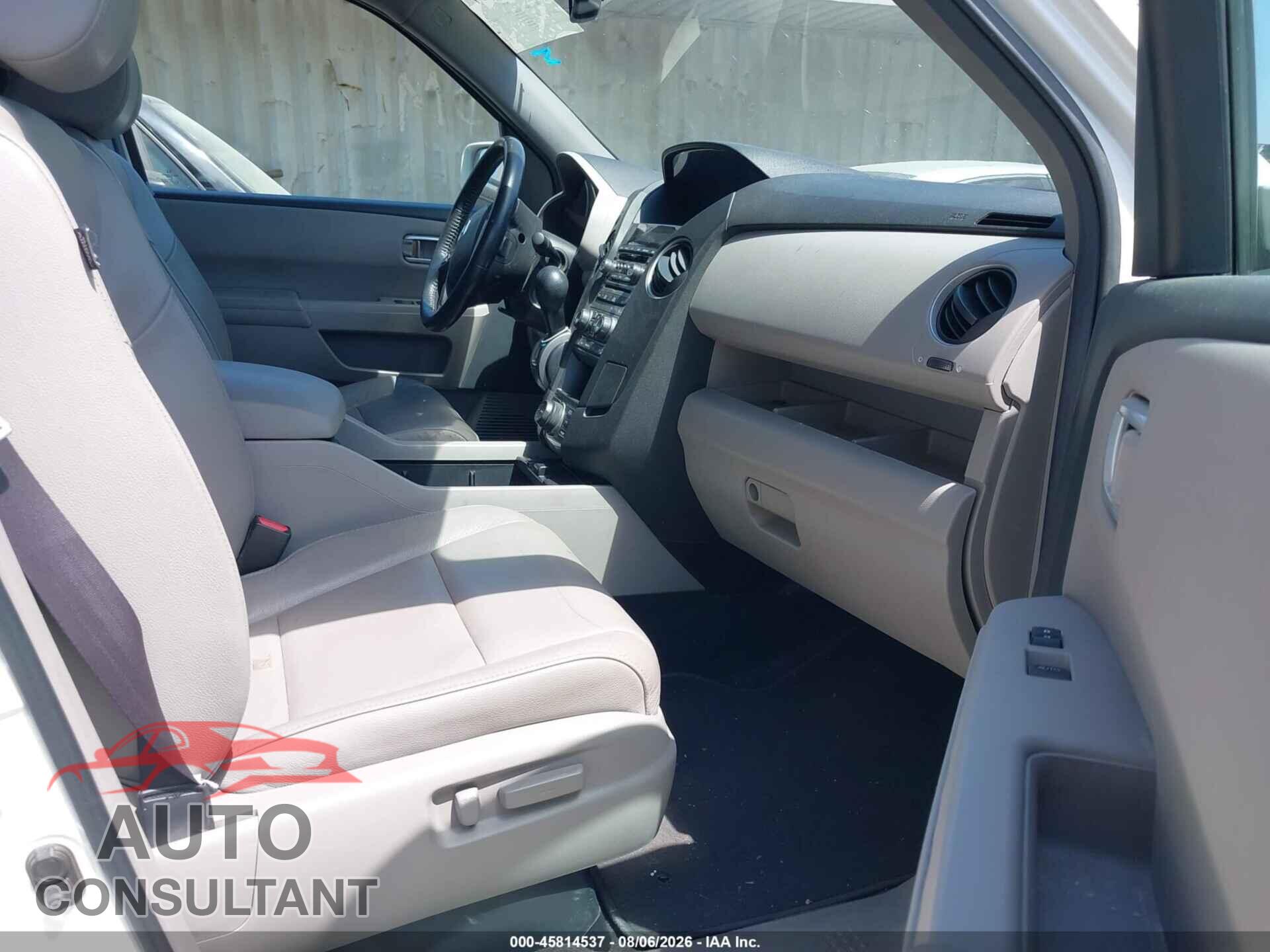 HONDA PILOT 2013 - 5FNYF3H98DB008523