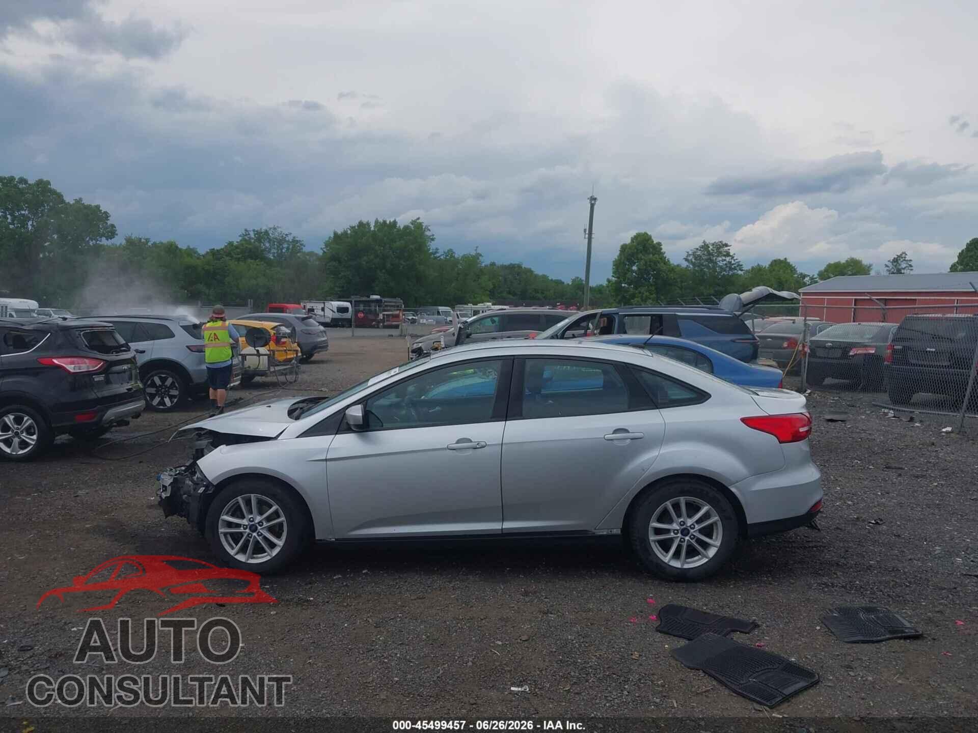FORD FOCUS 2018 - 1FADP3F22JL273146