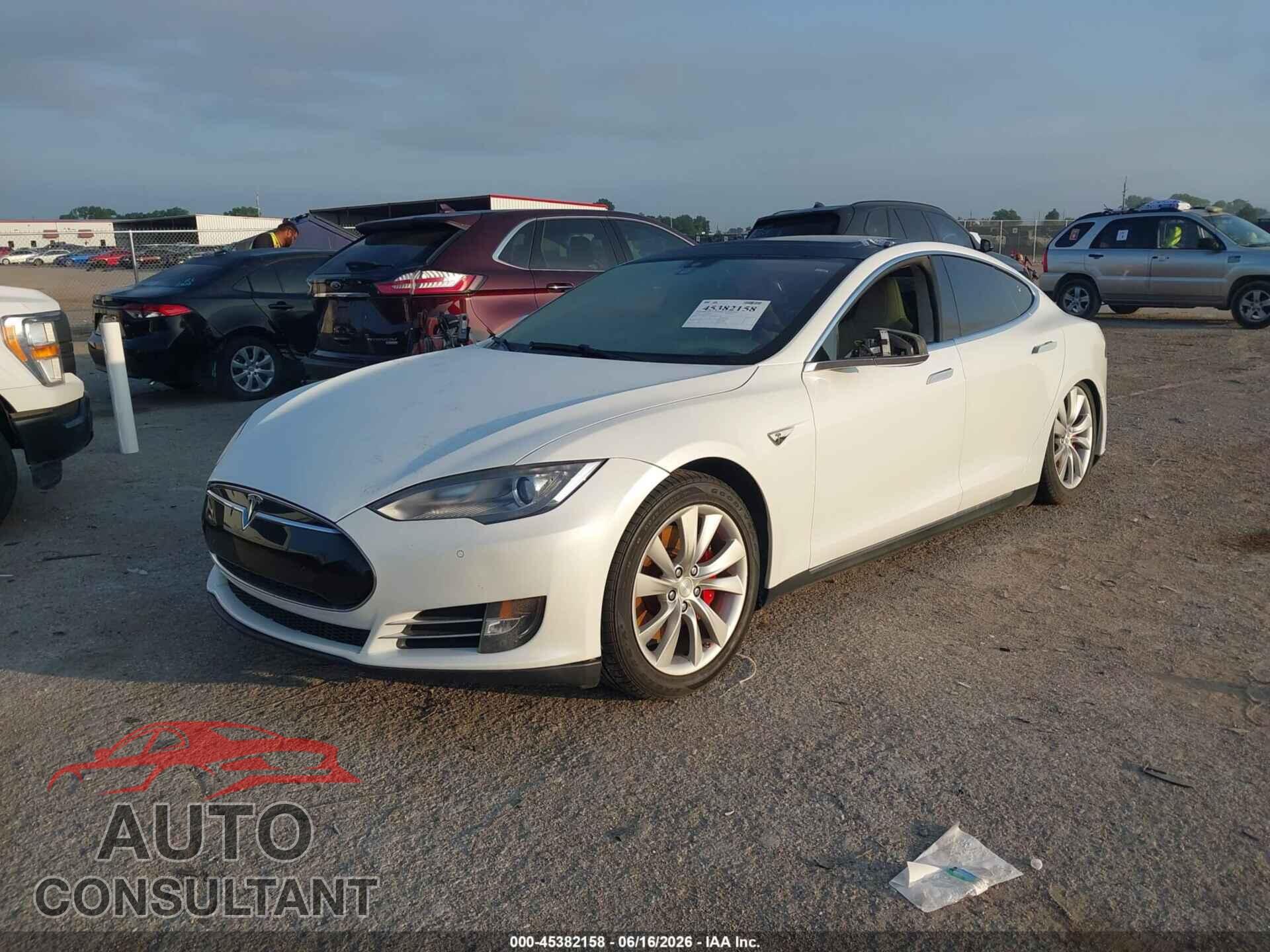 TESLA MODEL S 2014 - 5YJSA1H15EFP50883