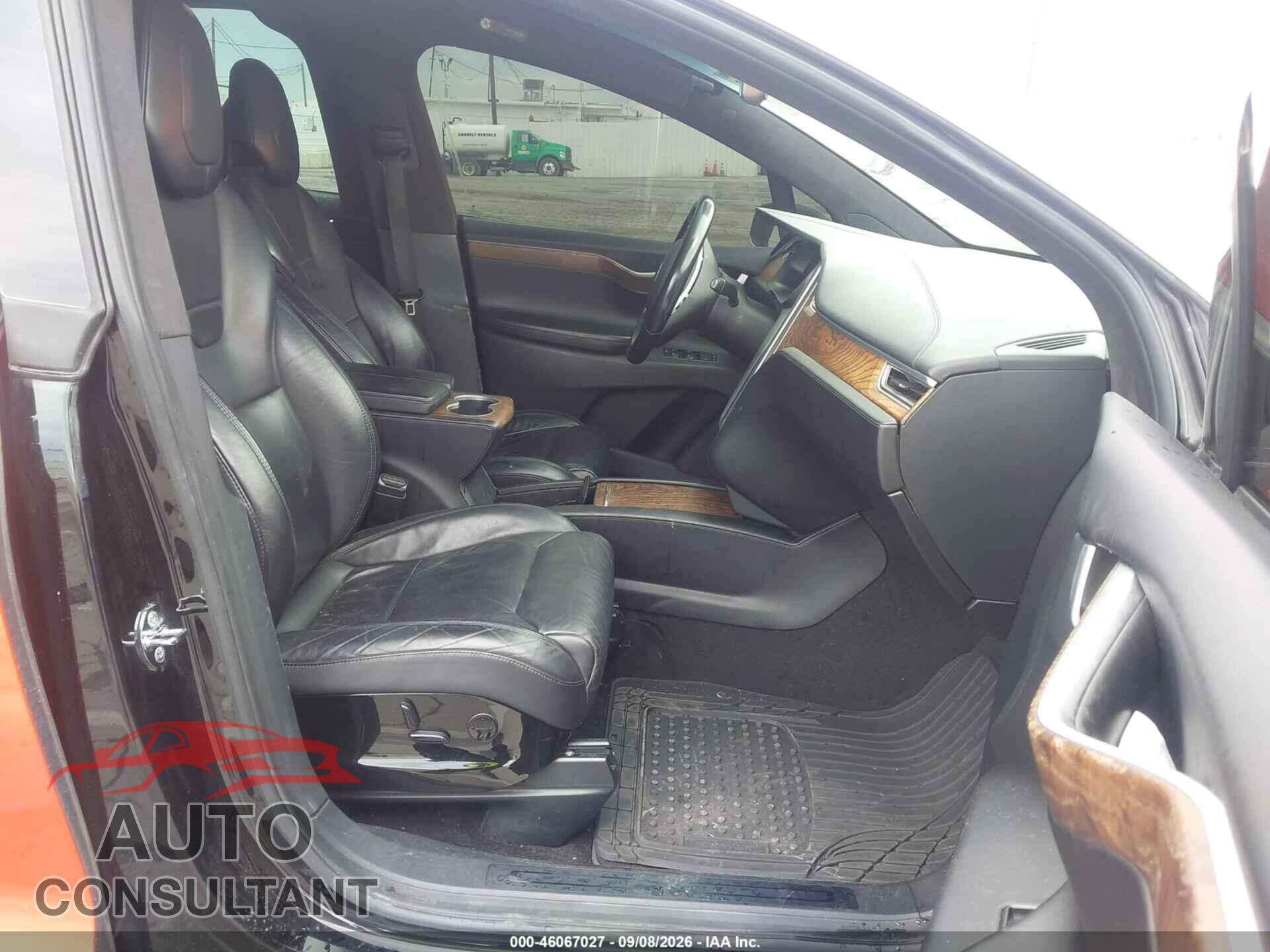TESLA MODEL X 2016 - 5YJXCDE22GF032208