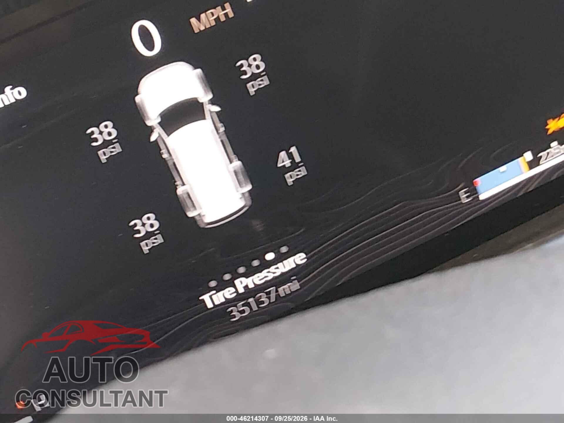 PORSCHE CAYENNE 2017 - WP1AA2A23HKA85346