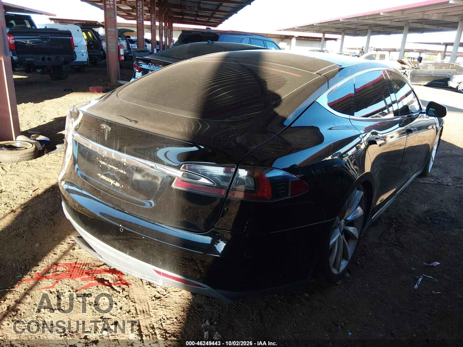 TESLA MODEL S 2013 - 5YJSA1CPXDFP21048