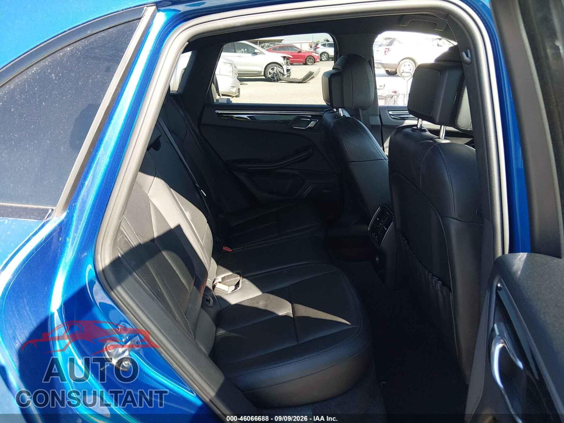 PORSCHE MACAN 2017 - WP1AB2A53HLB11672