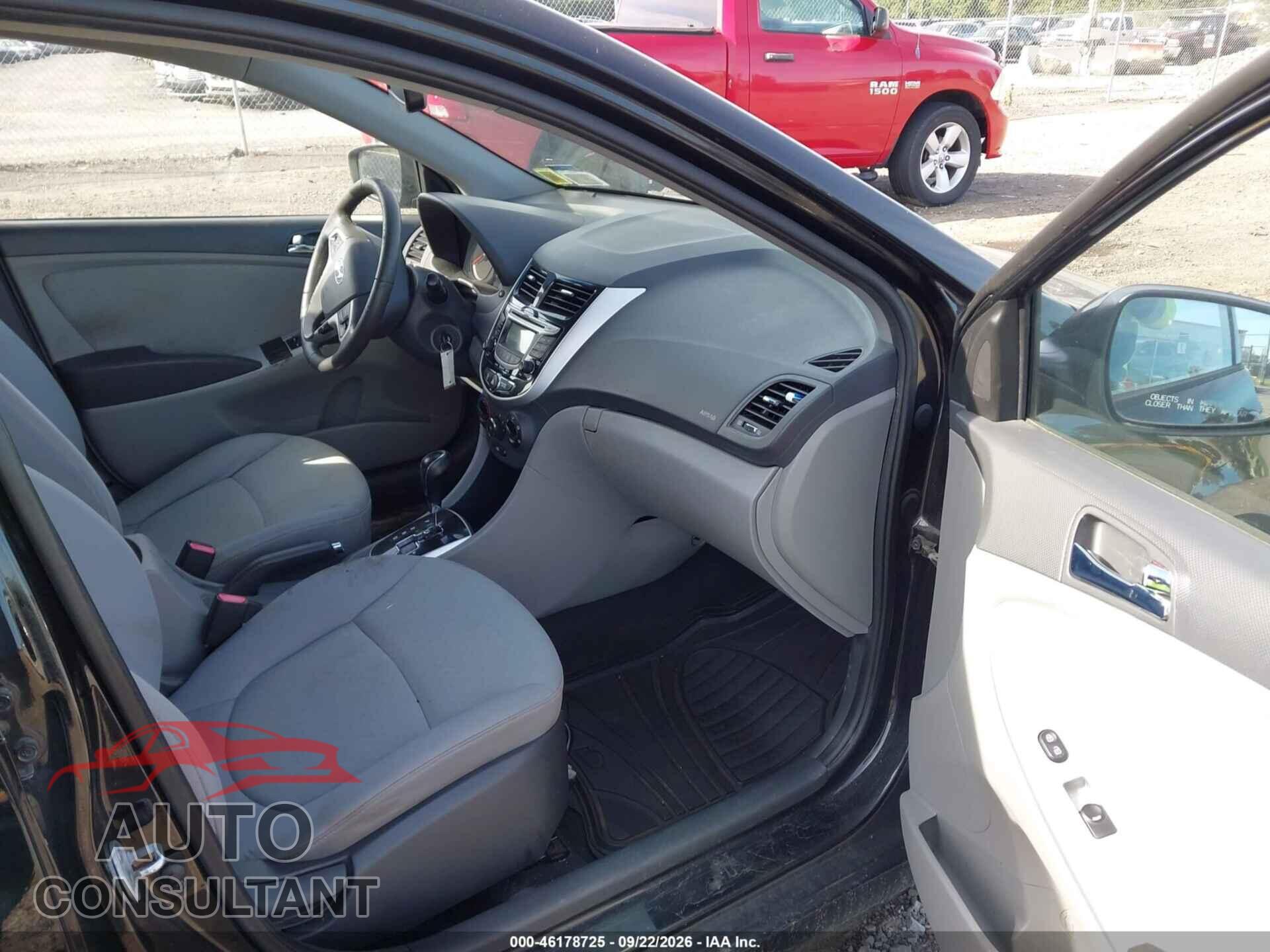 HYUNDAI ACCENT 2013 - KMHCU5AE6DU085333