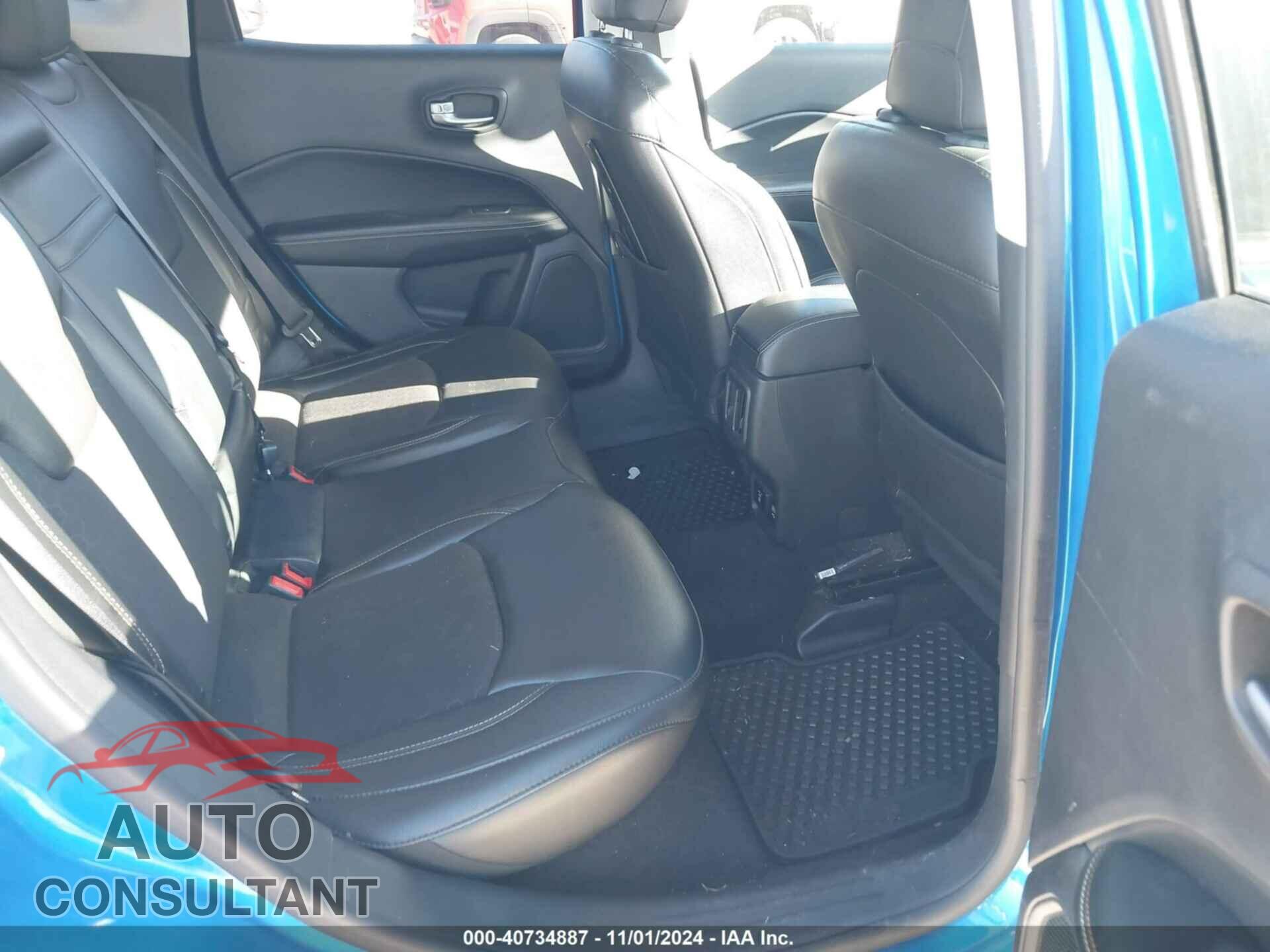 JEEP COMPASS 2018 - 3C4NJDBB9JT480259