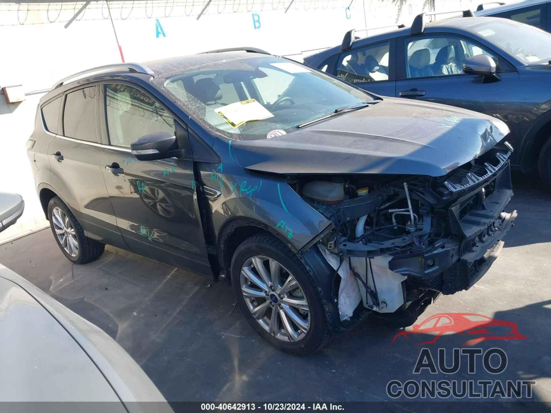 FORD ESCAPE 2017 - 1FMCU0J93HUB89709