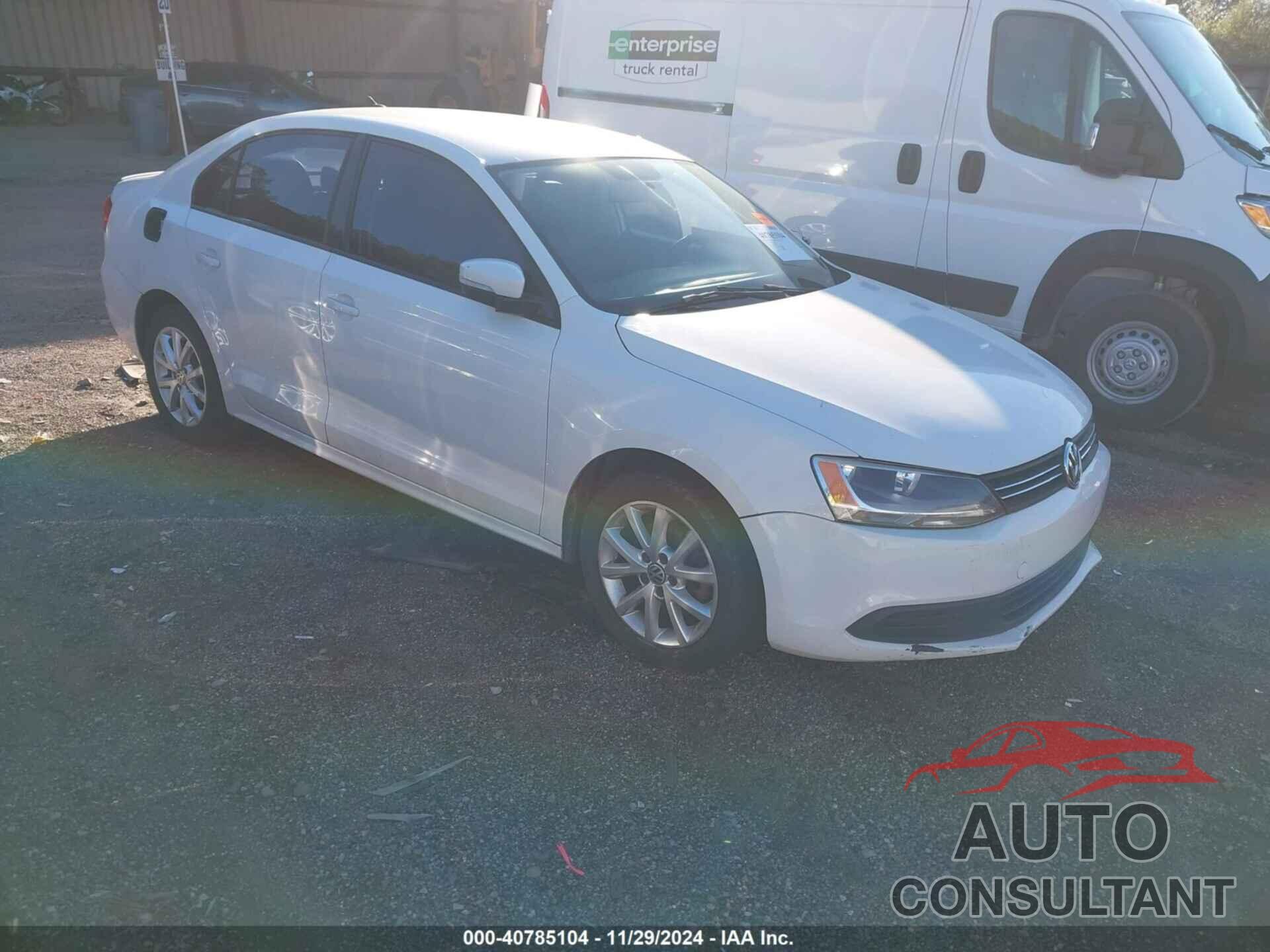 VOLKSWAGEN JETTA 2011 - 3VWDX7AJ2BM400149