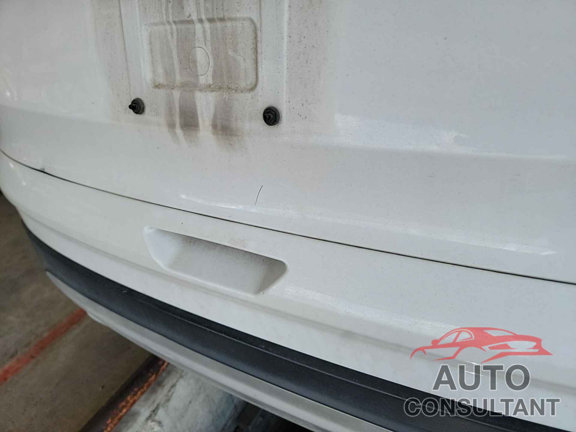FORD ESCAPE 2018 - 1FMCU0GDXJUC59031