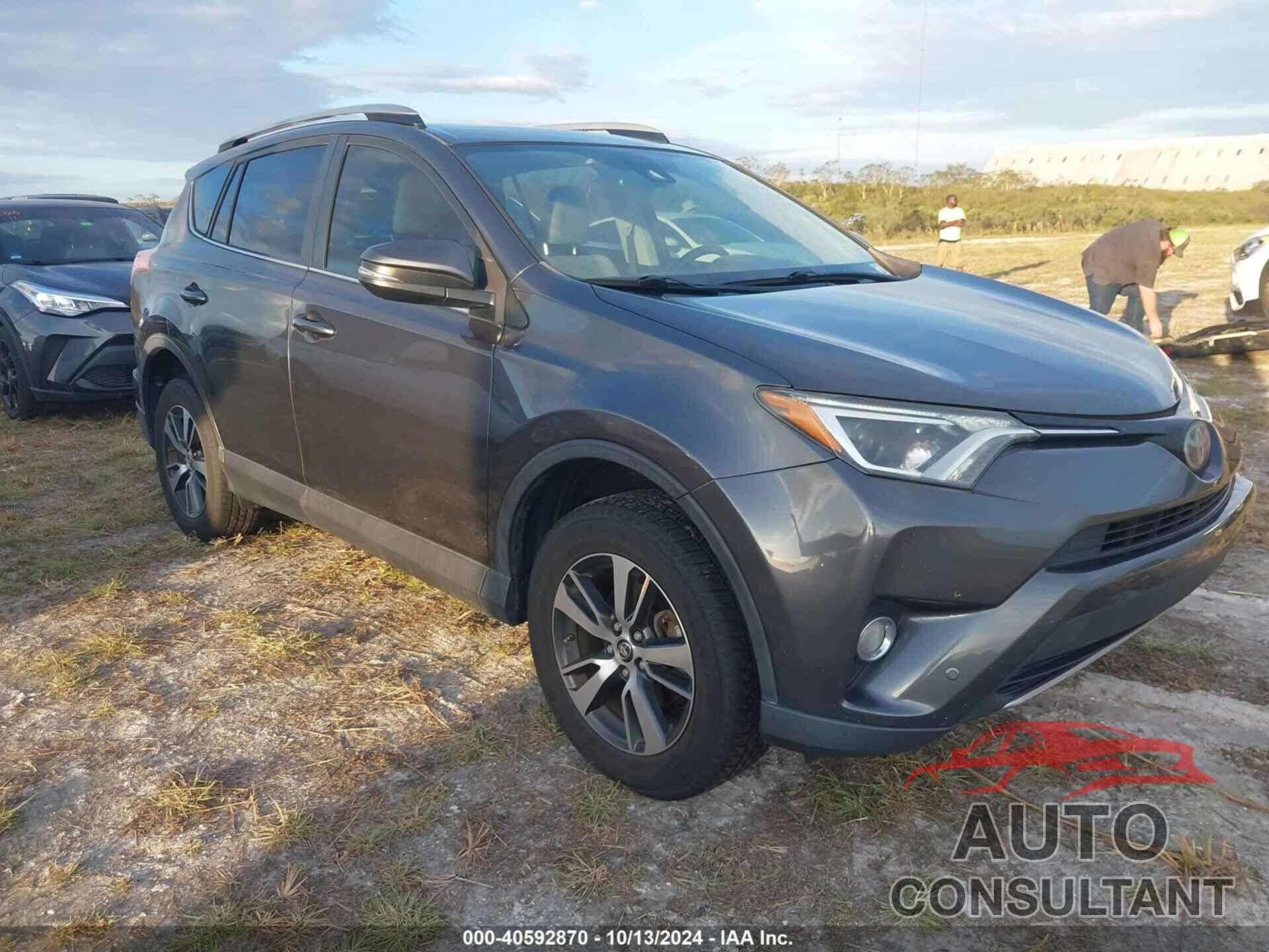 TOYOTA RAV4 2017 - JTMWFREV0HJ721569