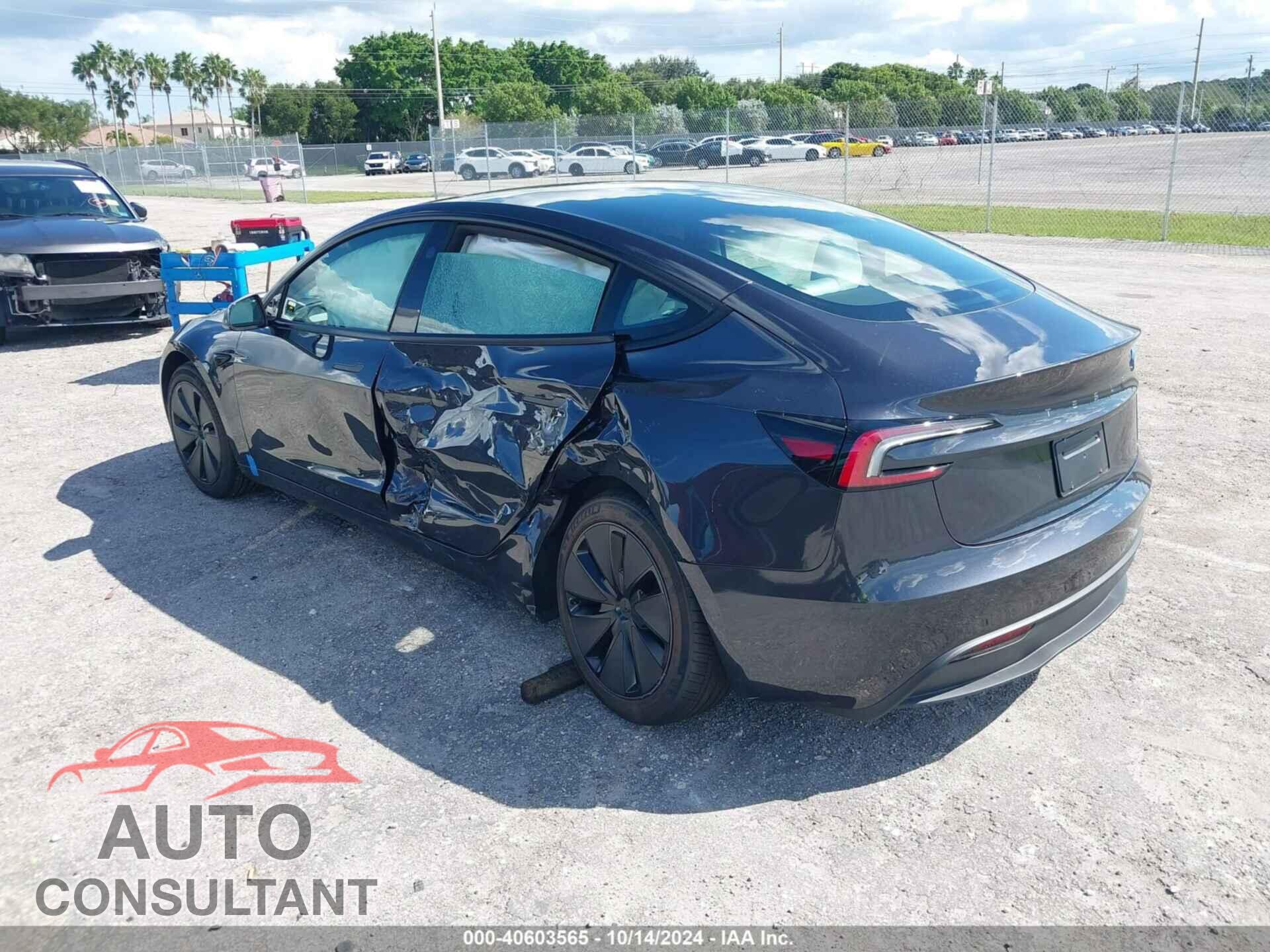 TESLA MODEL 3 2024 - 5YJ3E1EA8RF833176