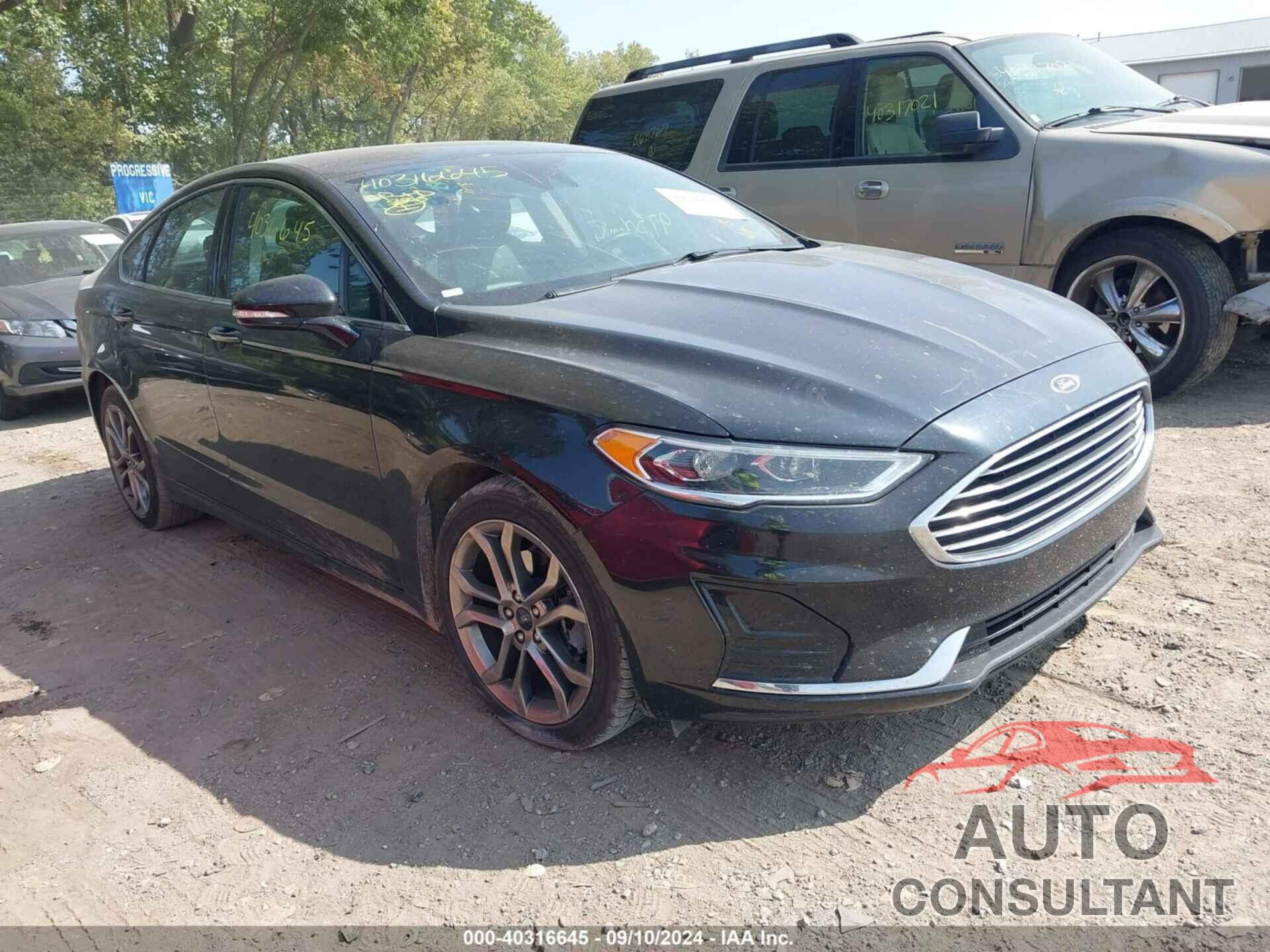 FORD FUSION 2019 - 3FA6P0CD8KR149981