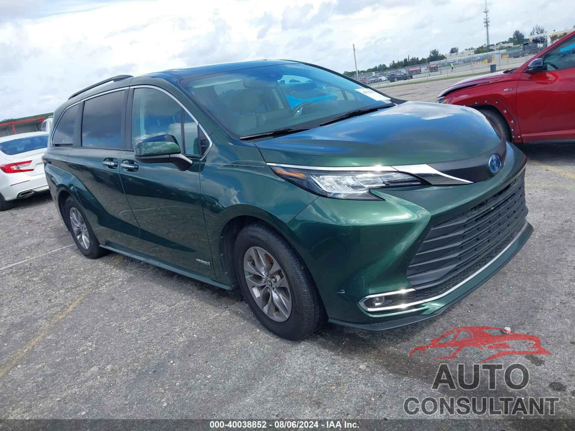 TOYOTA SIENNA 2021 - 5TDJRKEC2MS027681