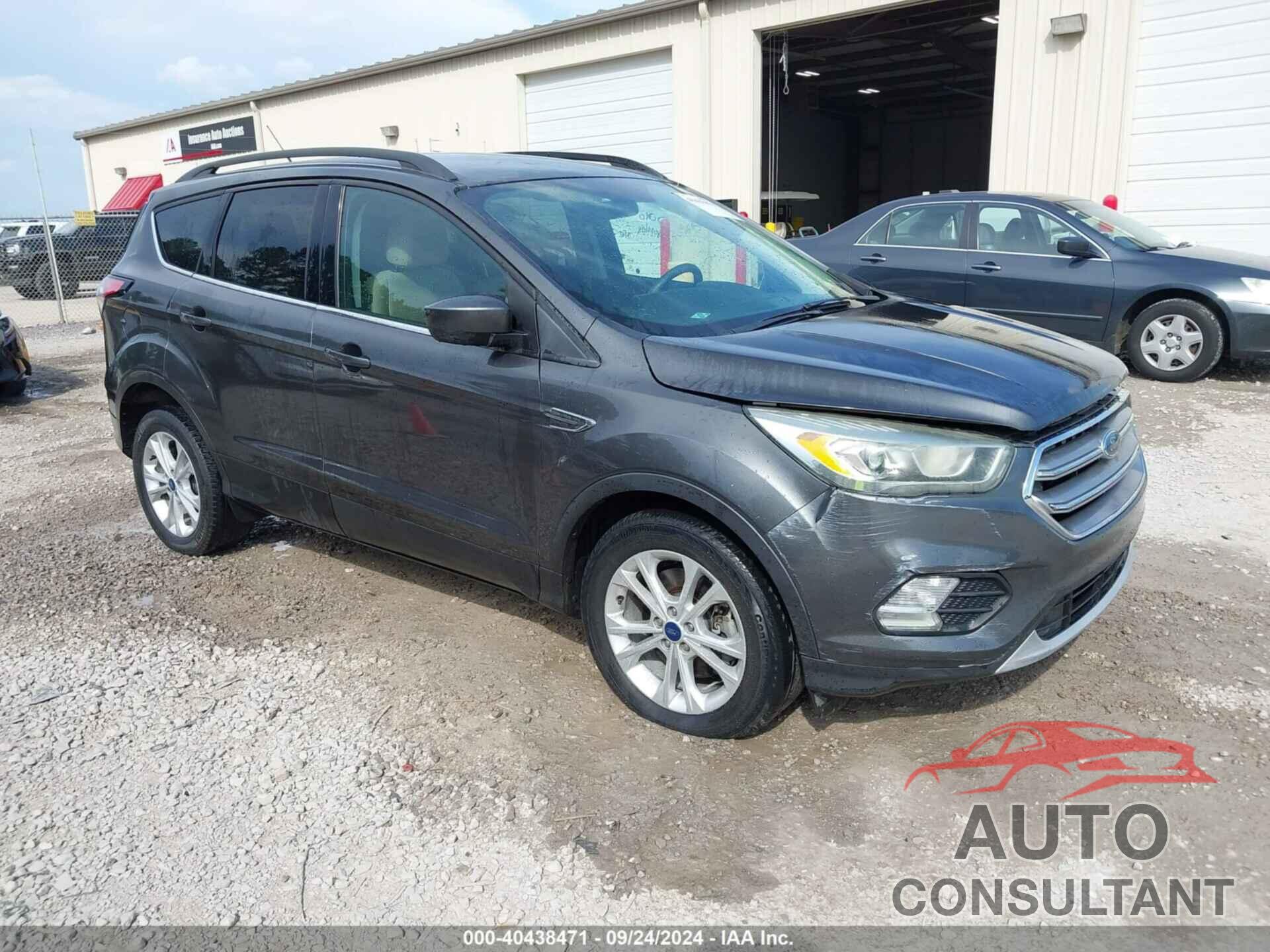 FORD ESCAPE 2017 - 1FMCU0G96HUB90621