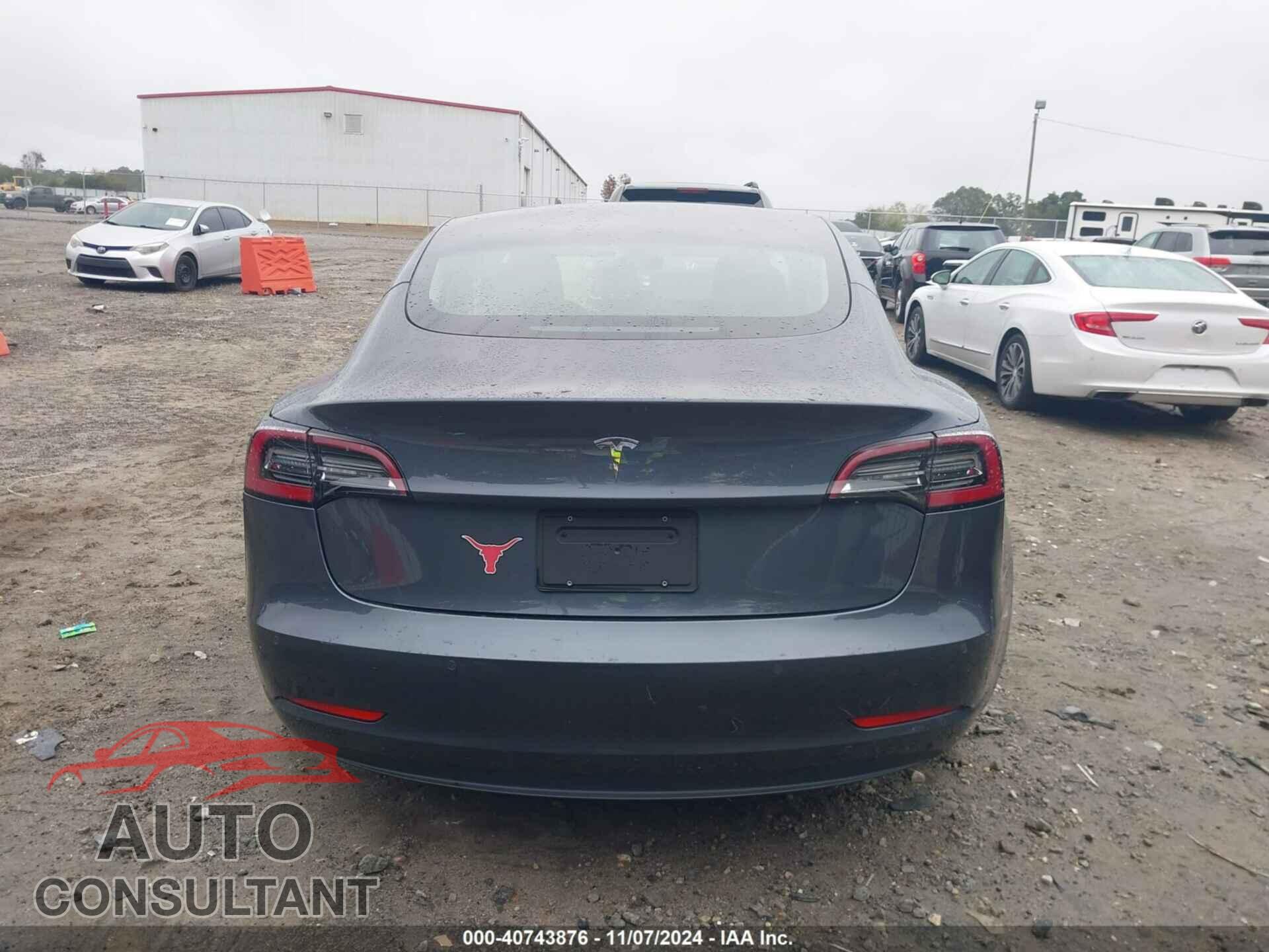 TESLA MODEL 3 2022 - 5YJ3E1EA8NF301114