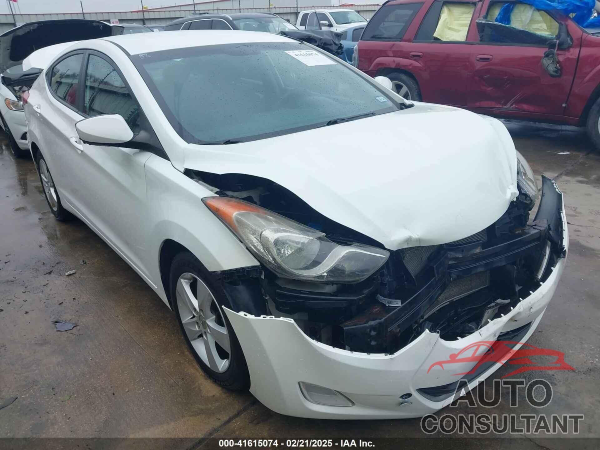 HYUNDAI ELANTRA 2013 - 5NPDH4AE8DH449107