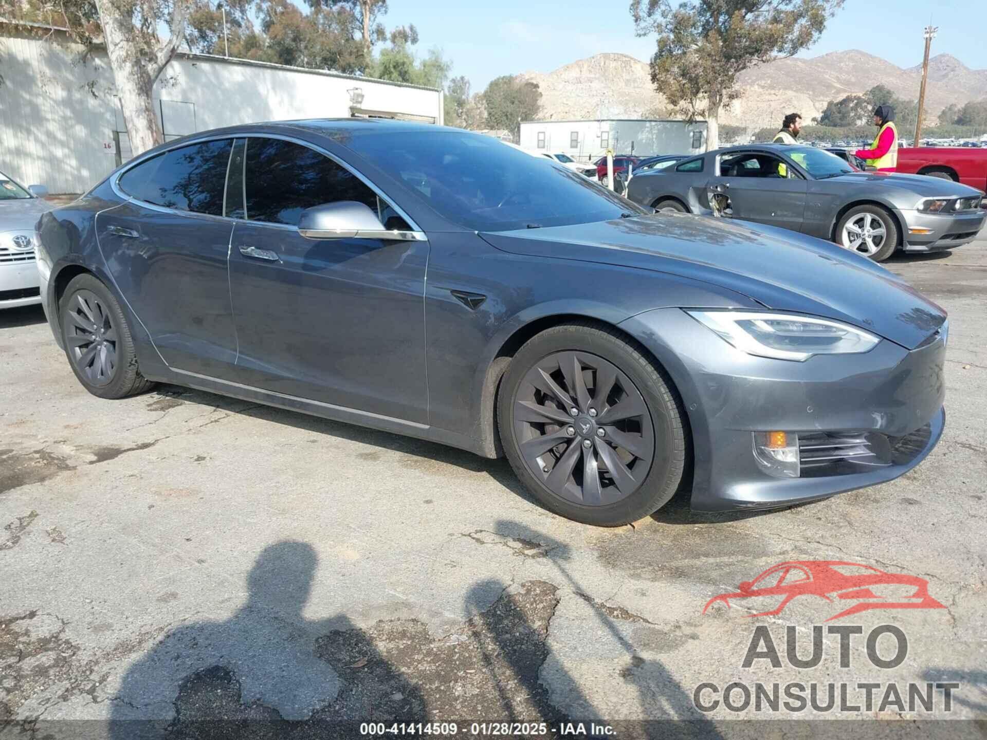TESLA MODEL S 2017 - 5YJSA1E21HF192354
