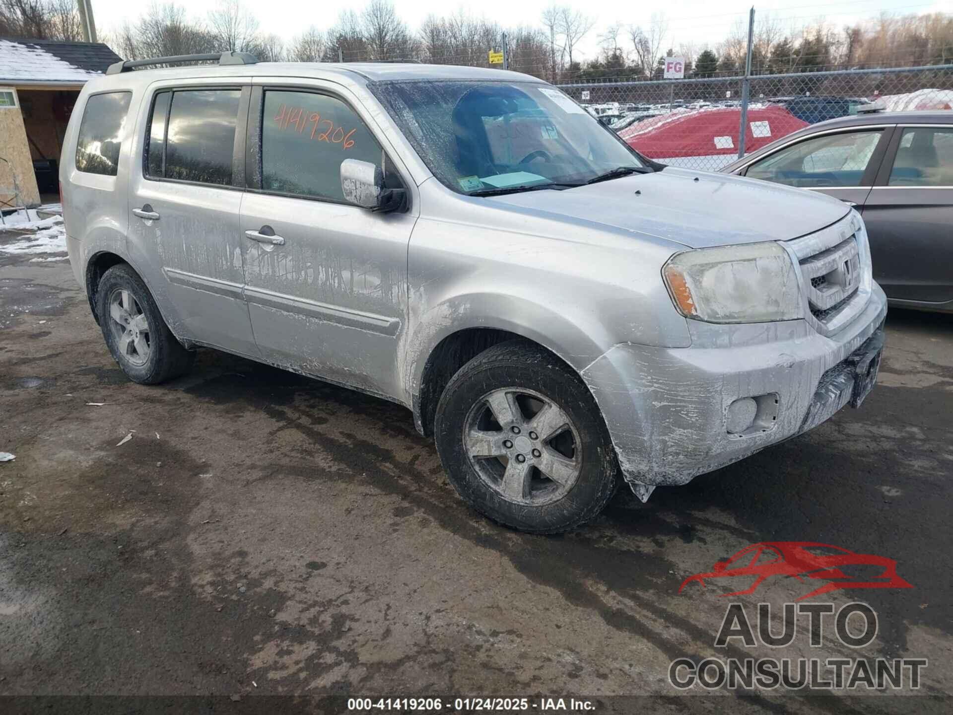 HONDA PILOT 2011 - 5FNYF4H58BB031655