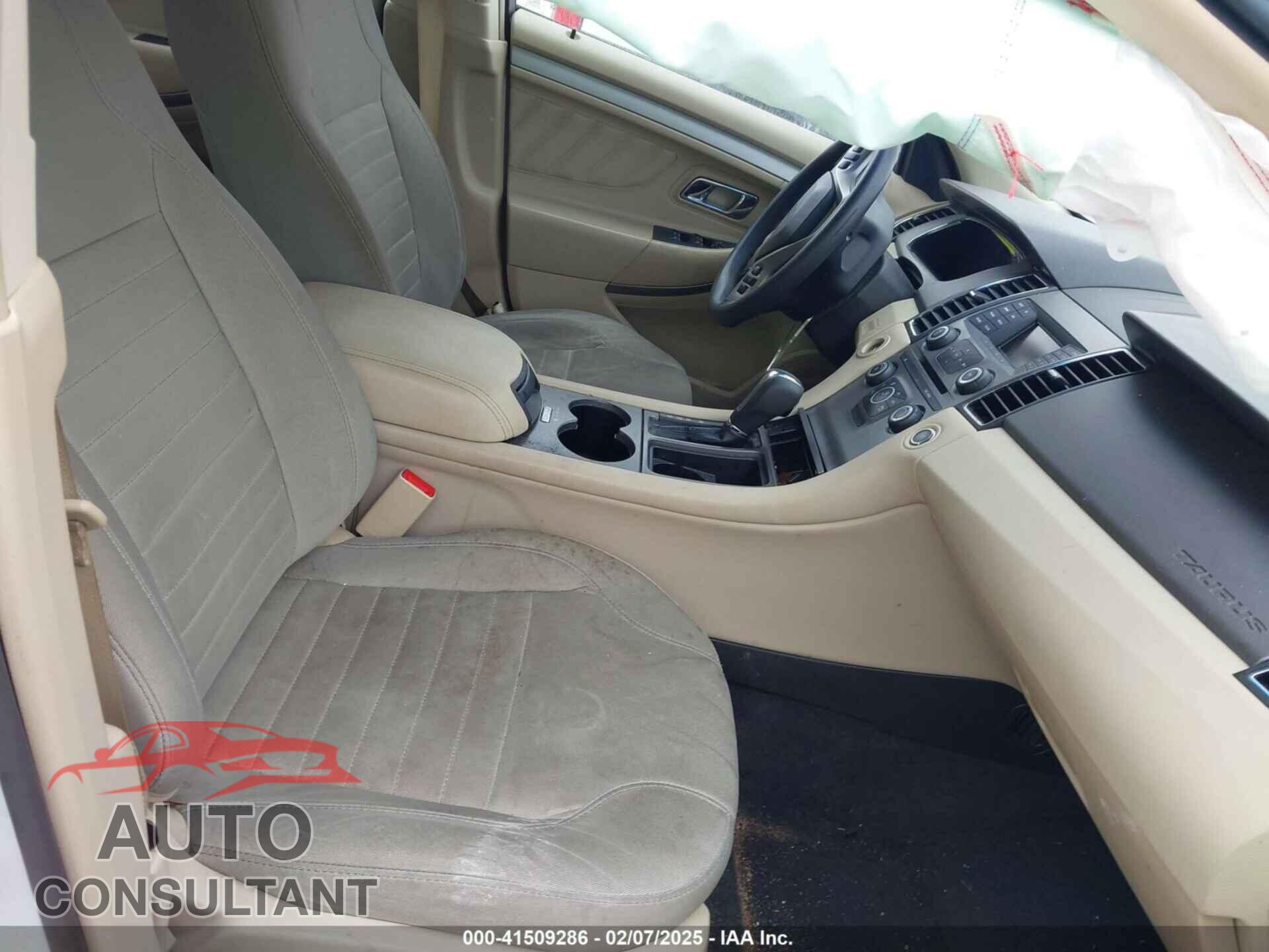 FORD TAURUS 2016 - 1FAHP2D82GG147941