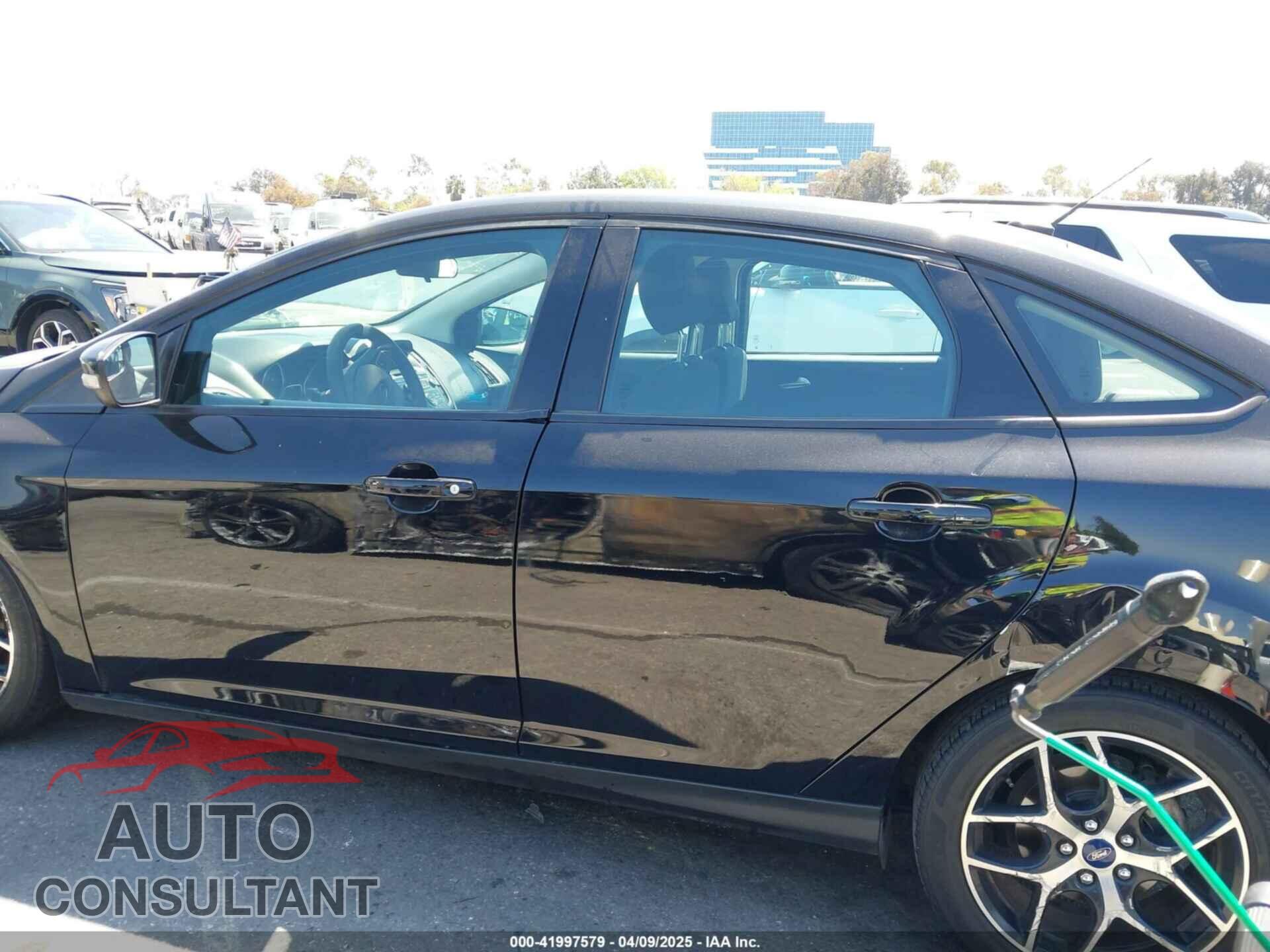 FORD FOCUS 2017 - 1FADP3FE7HL289993