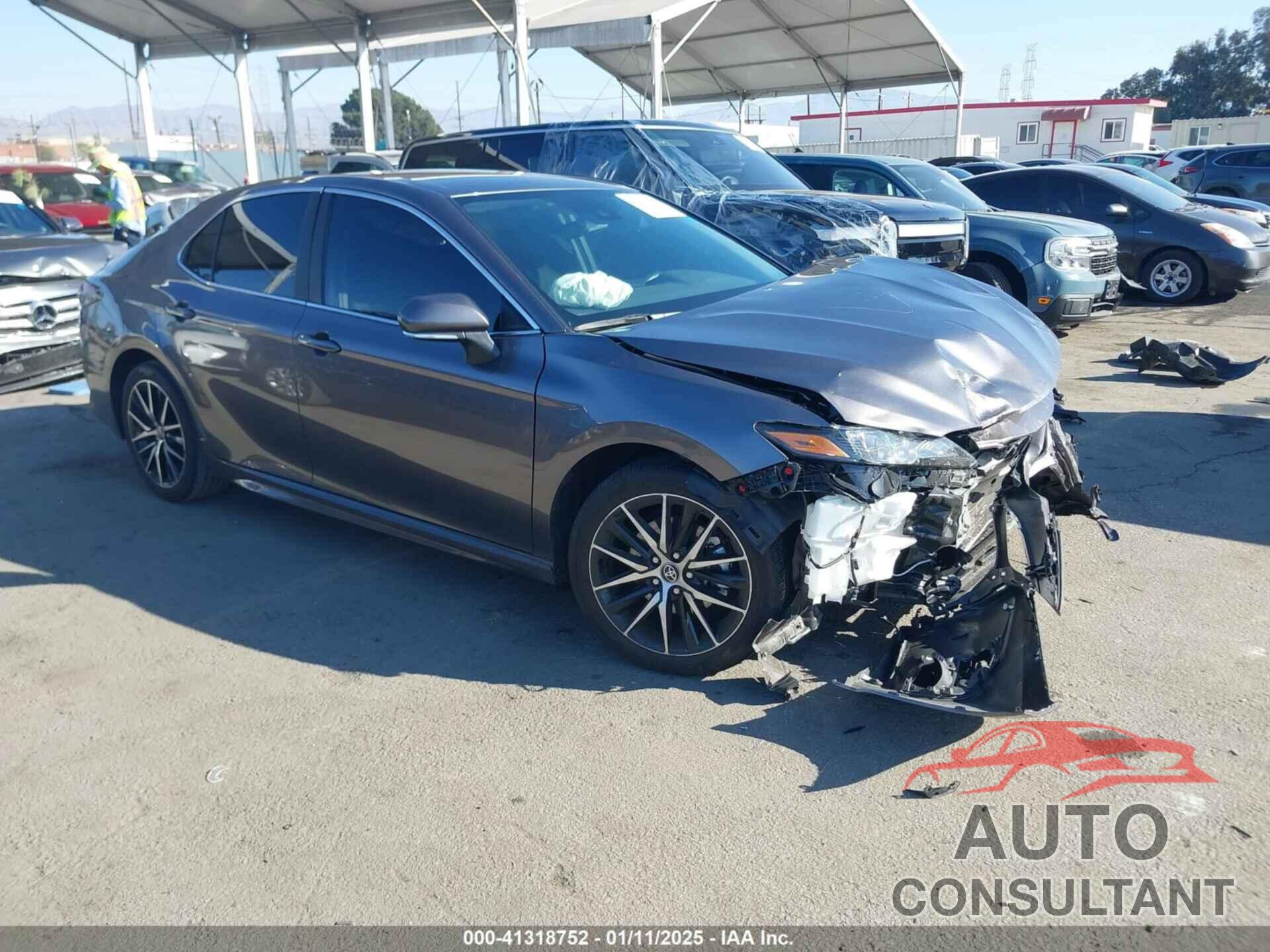 TOYOTA CAMRY 2023 - 4T1G11AK0PU117884