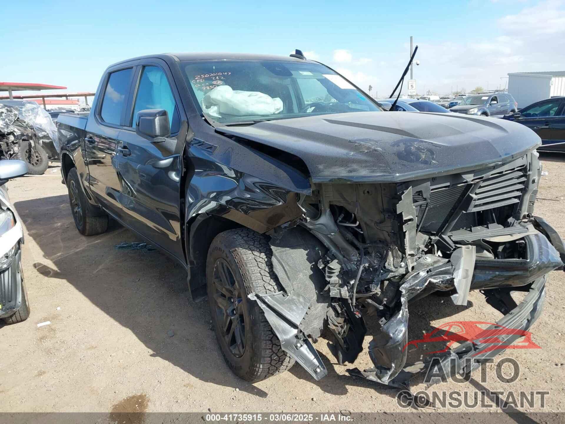 CHEVROLET SILVERADO 1500 2023 - 2GCUDEED9P1139850