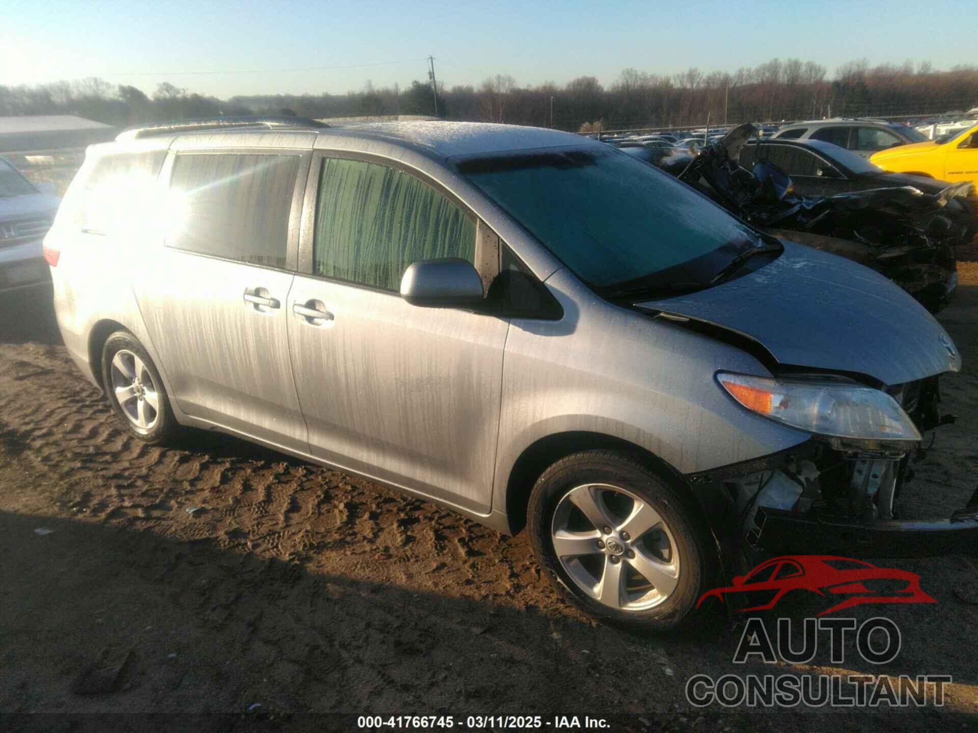 TOYOTA SIENNA 2015 - 5TDKK3DC3FS554521