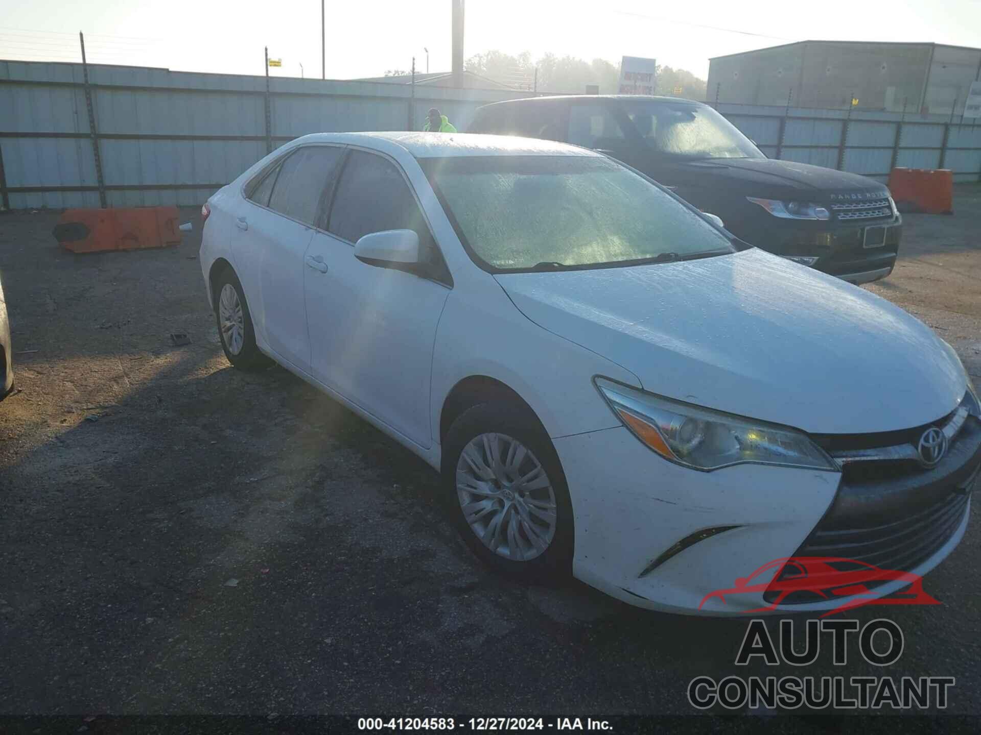 TOYOTA CAMRY 2016 - 4T4BF1FK3GR581939