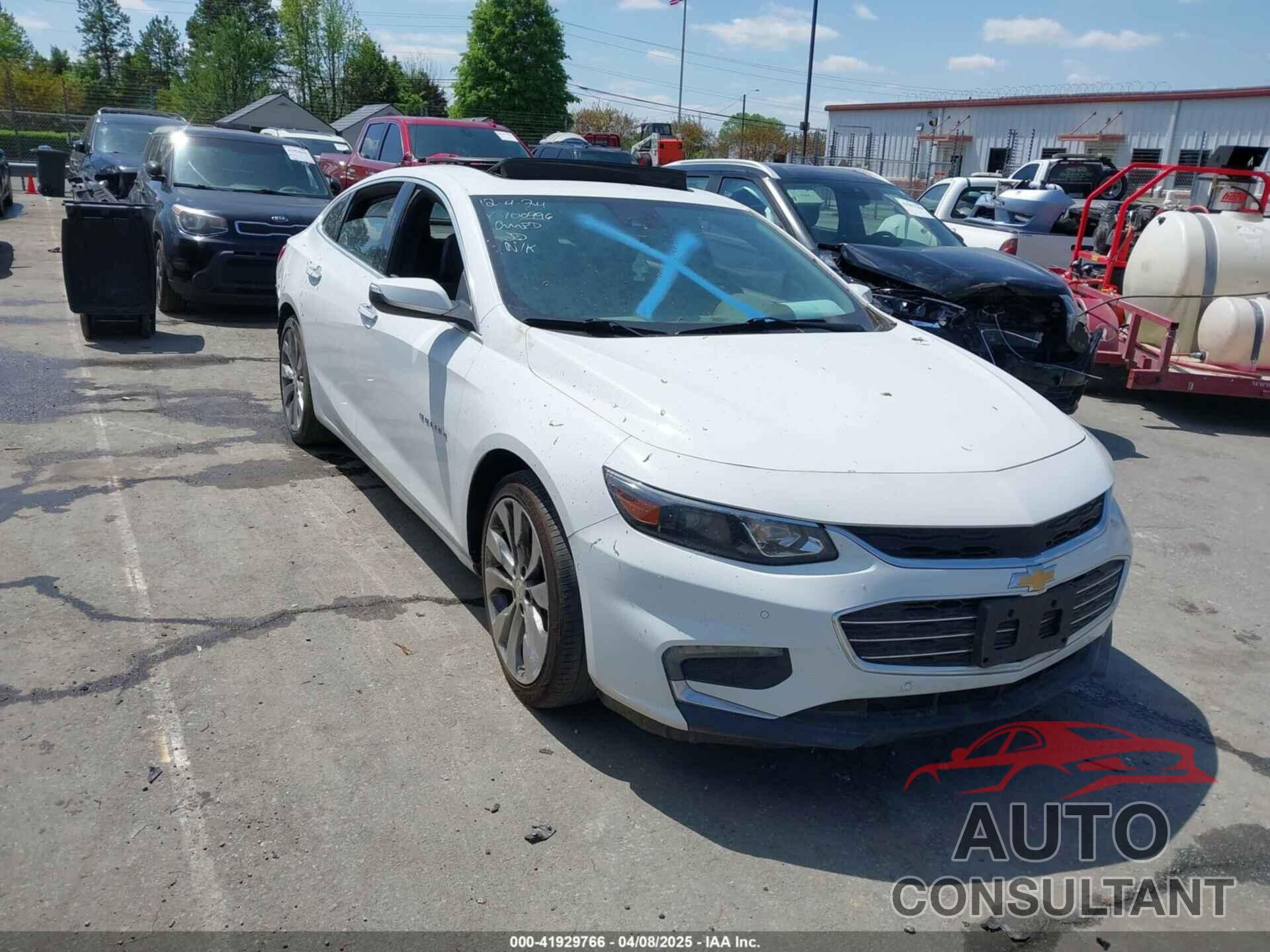 CHEVROLET MALIBU 2018 - 1G1ZE5SX4JF100996