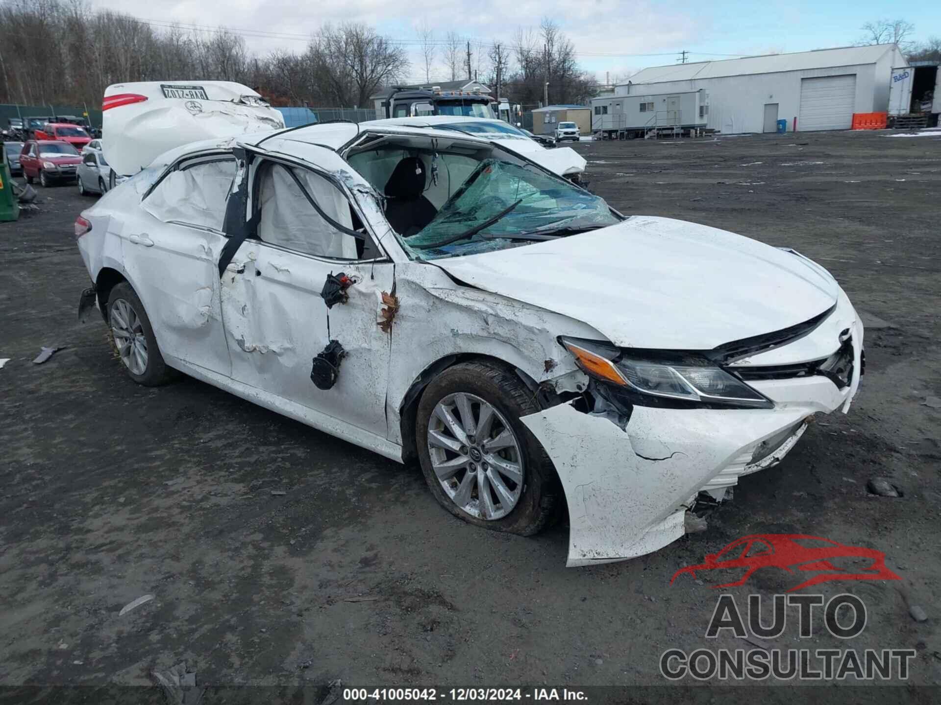 TOYOTA CAMRY 2019 - 4T1B11HK0KU716048
