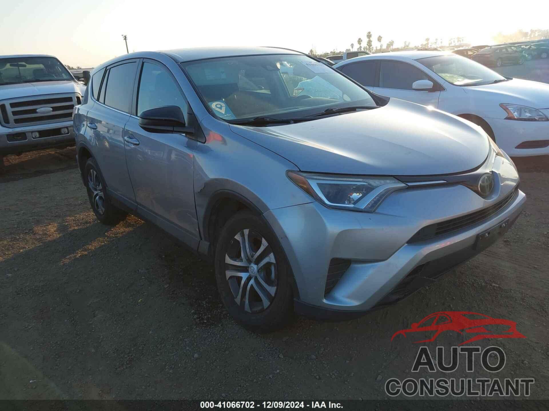 TOYOTA RAV4 2017 - 2T3ZFREV3HW403234