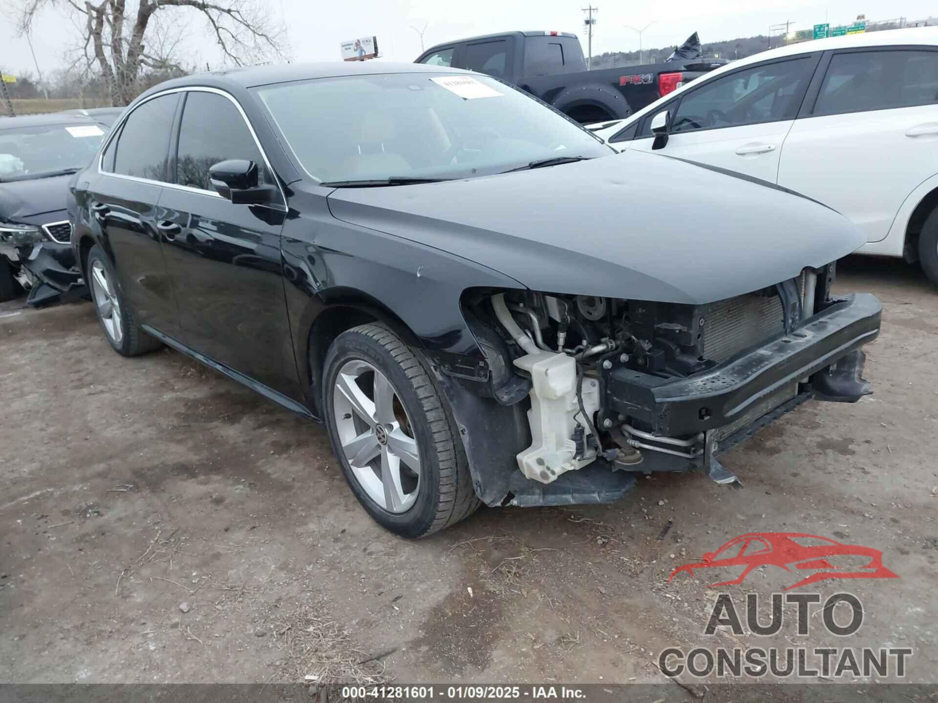 VOLKSWAGEN PASSAT 2013 - 1VWBP7A32DC074835