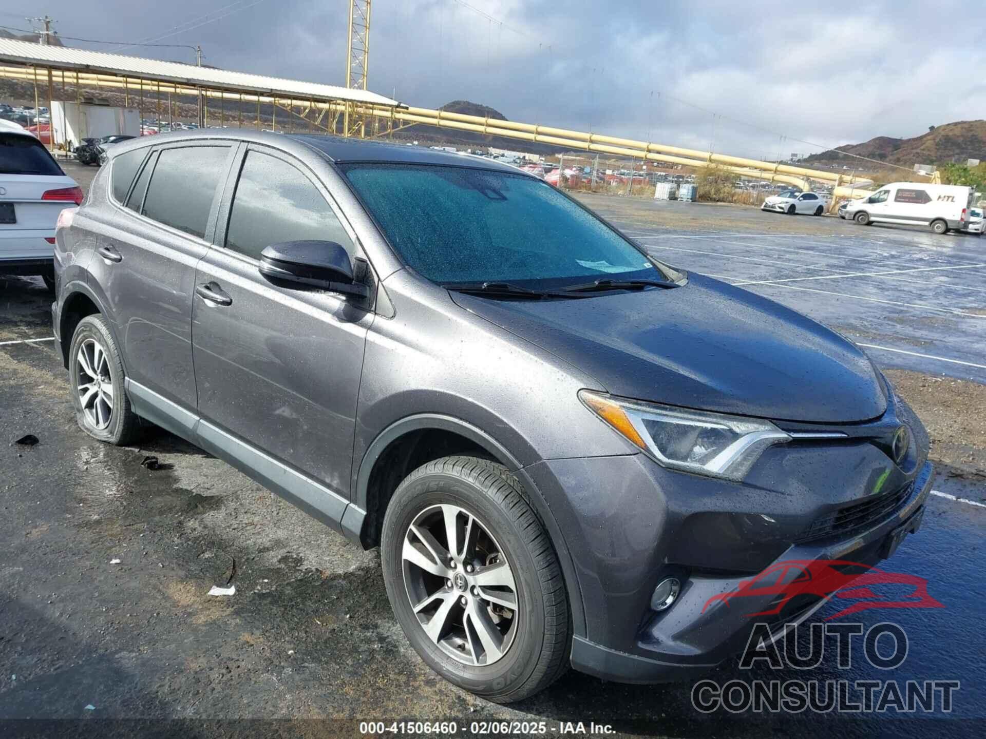 TOYOTA RAV4 2018 - JTMWFREV2JJ171913