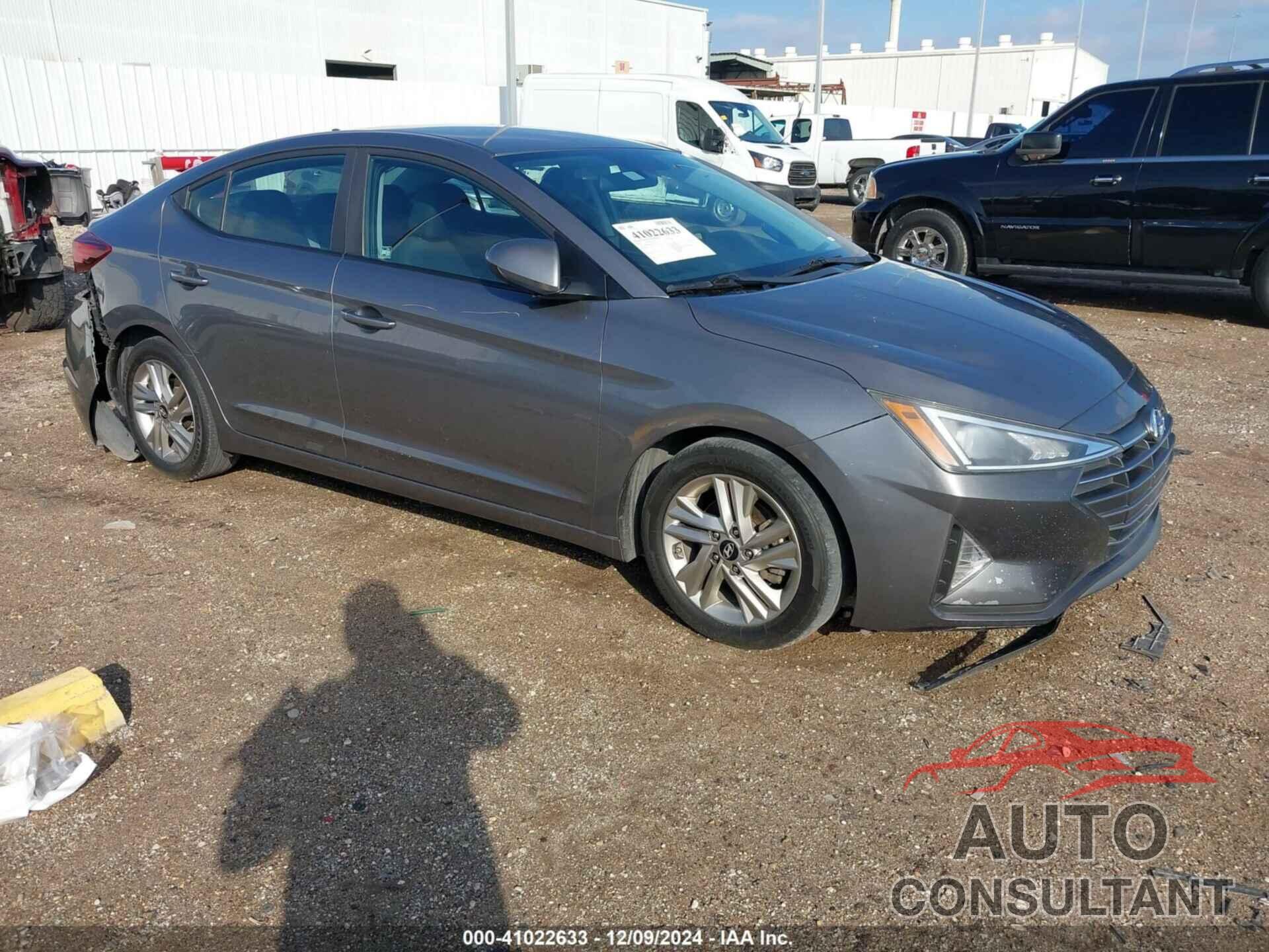 HYUNDAI ELANTRA 2019 - 5NPD84LF5KH421560