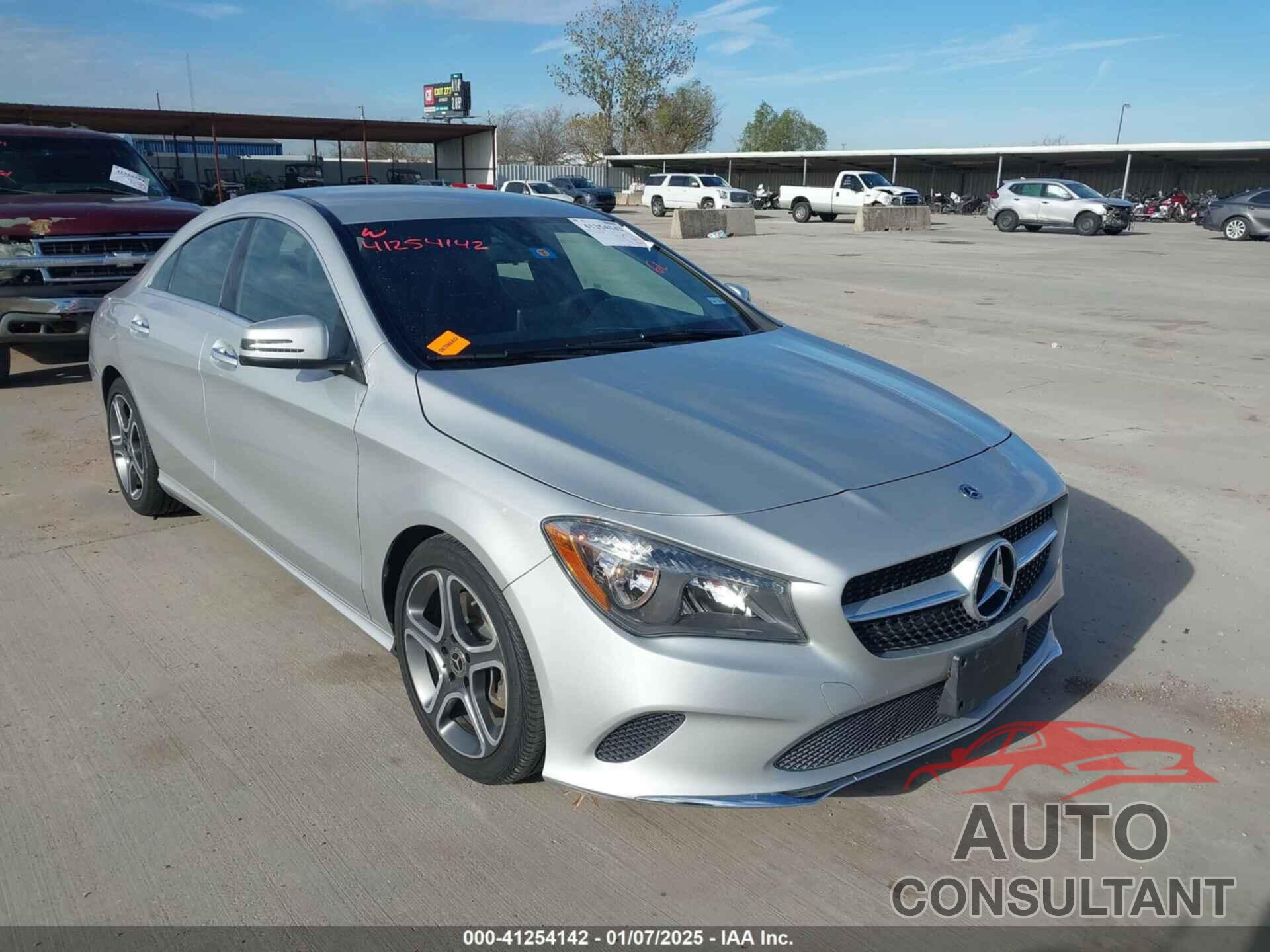 MERCEDES-BENZ CLA 250 2018 - WDDSJ4EB0JN560523