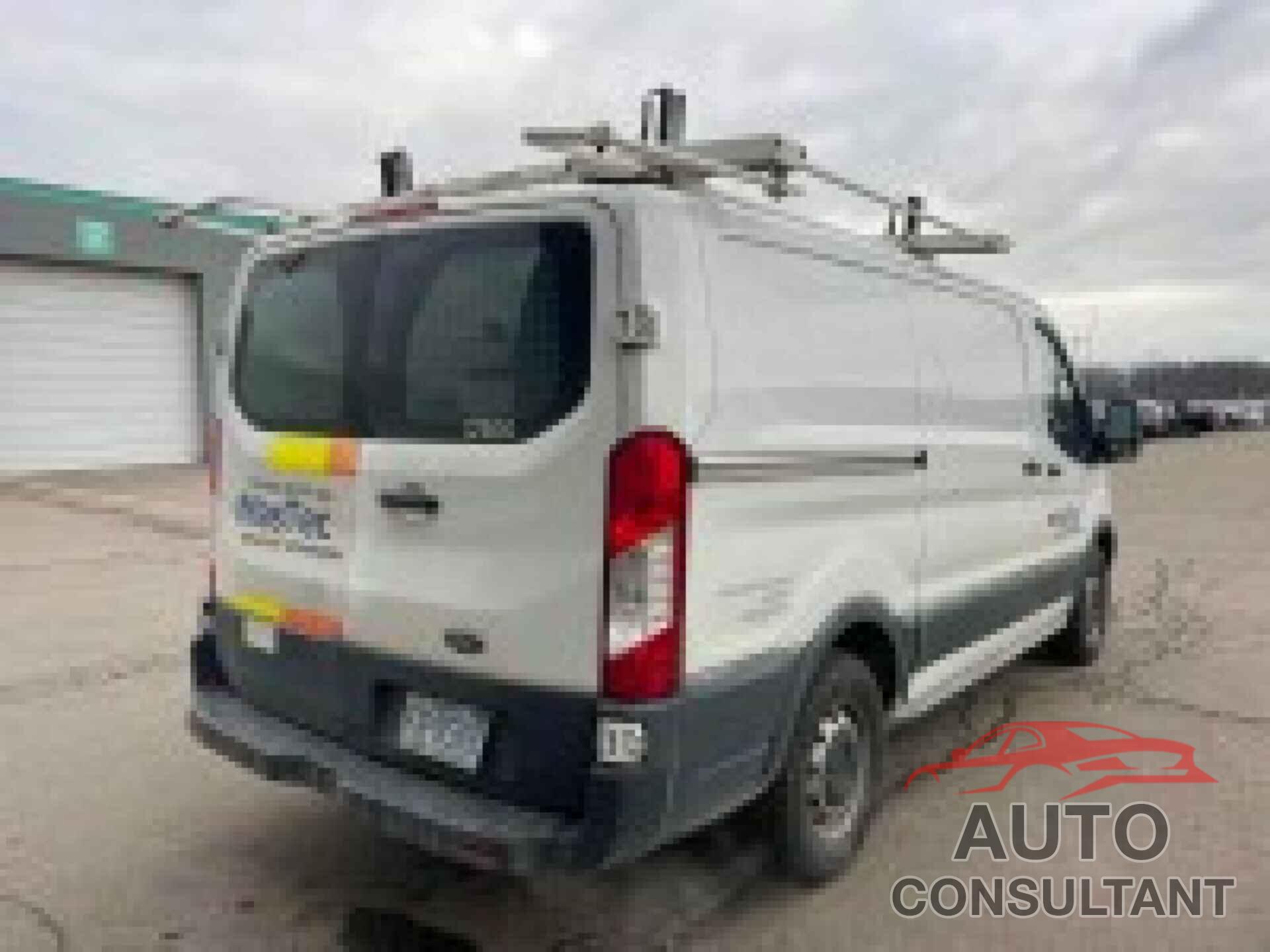 FORD TRANSIT-150 2015 - 1FTNE1YM8FKA95196