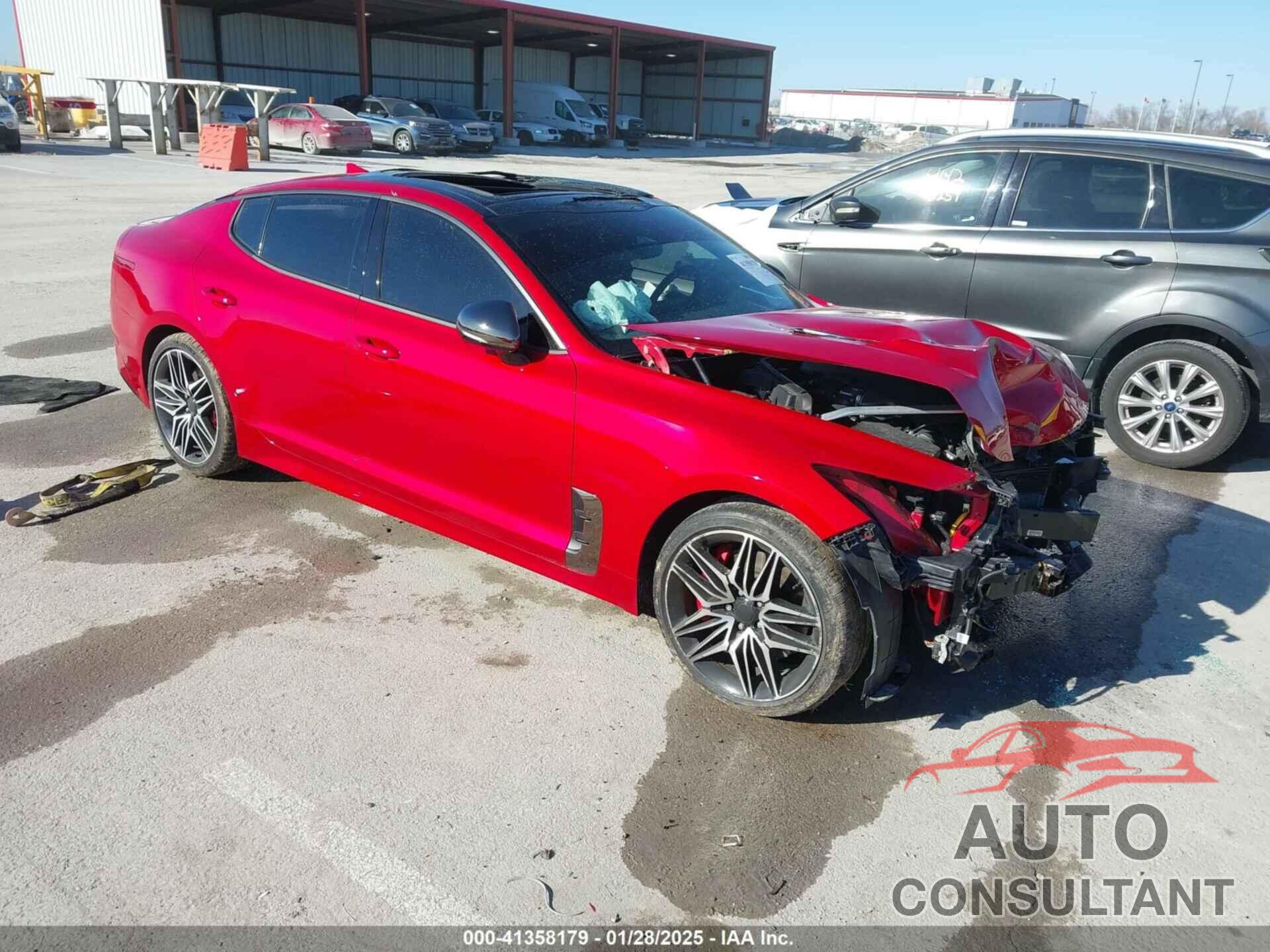 KIA STINGER 2023 - KNAE55LC4P6138316