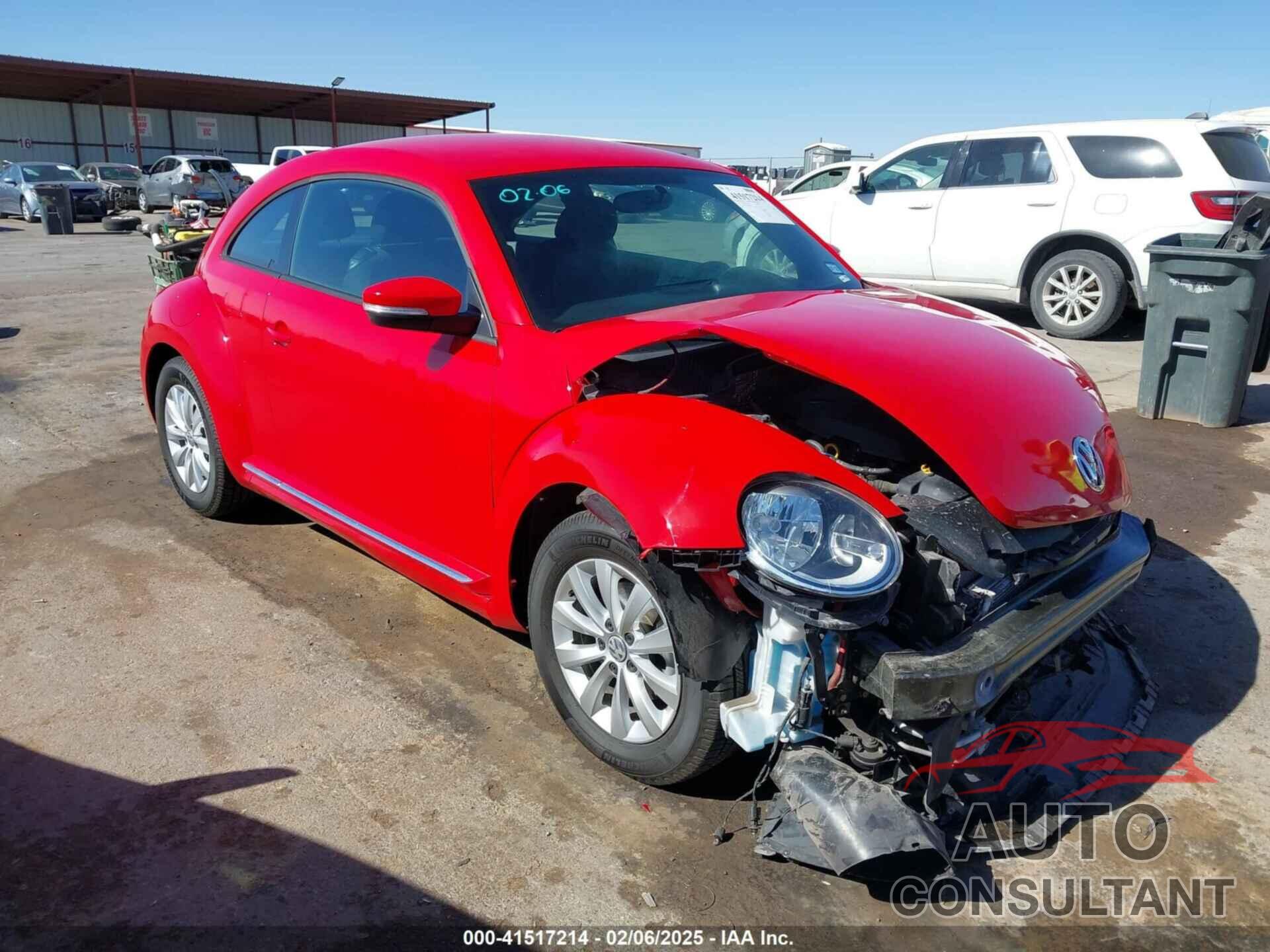 VOLKSWAGEN BEETLE 2019 - 3VWFD7ATXKM712433