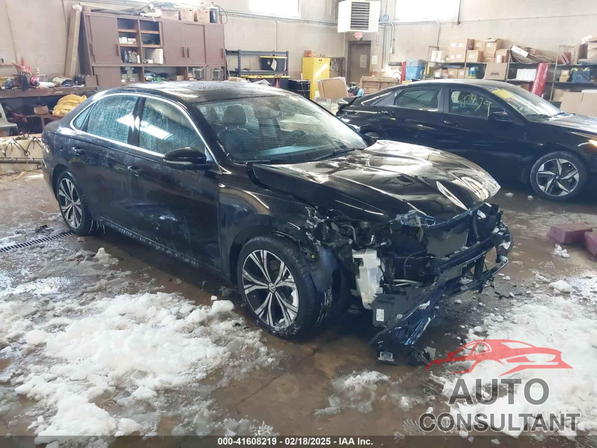 VOLKSWAGEN PASSAT 2022 - 1VWSA7A31NC003418