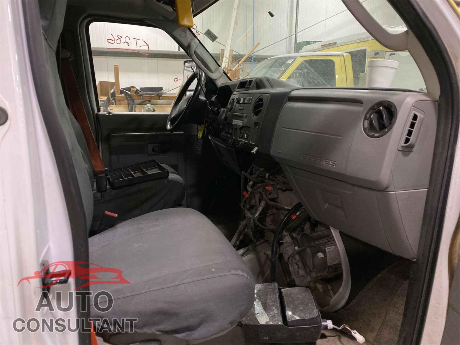 FORD ECONOLINE 2018 - 1FDXE4FS7JDC33315