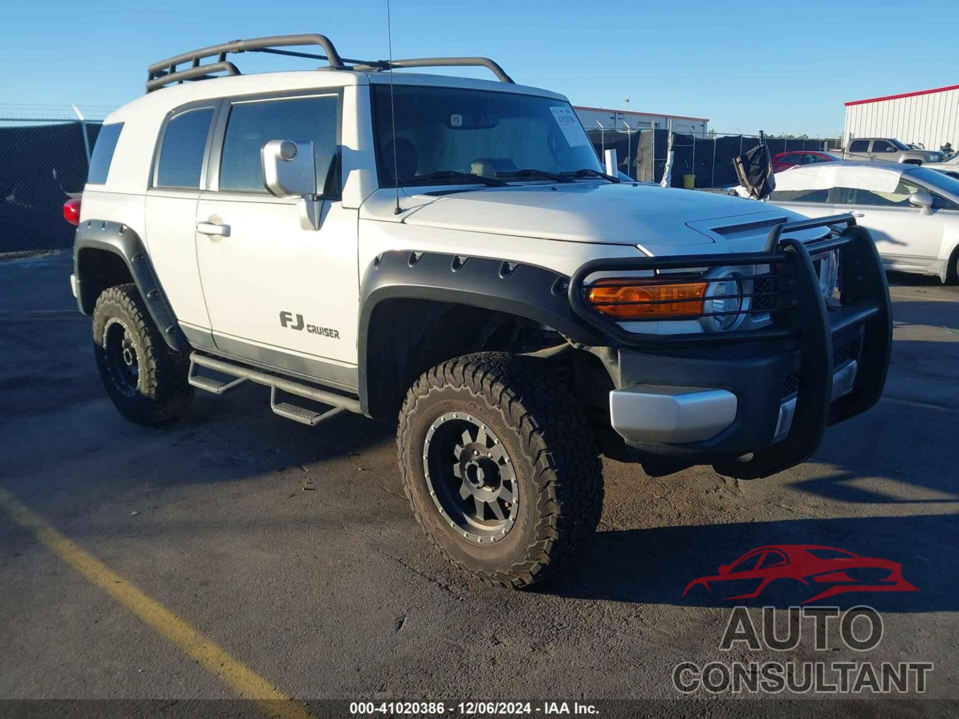 TOYOTA FJ CRUISER 2013 - JTEBU4BF7DK153289