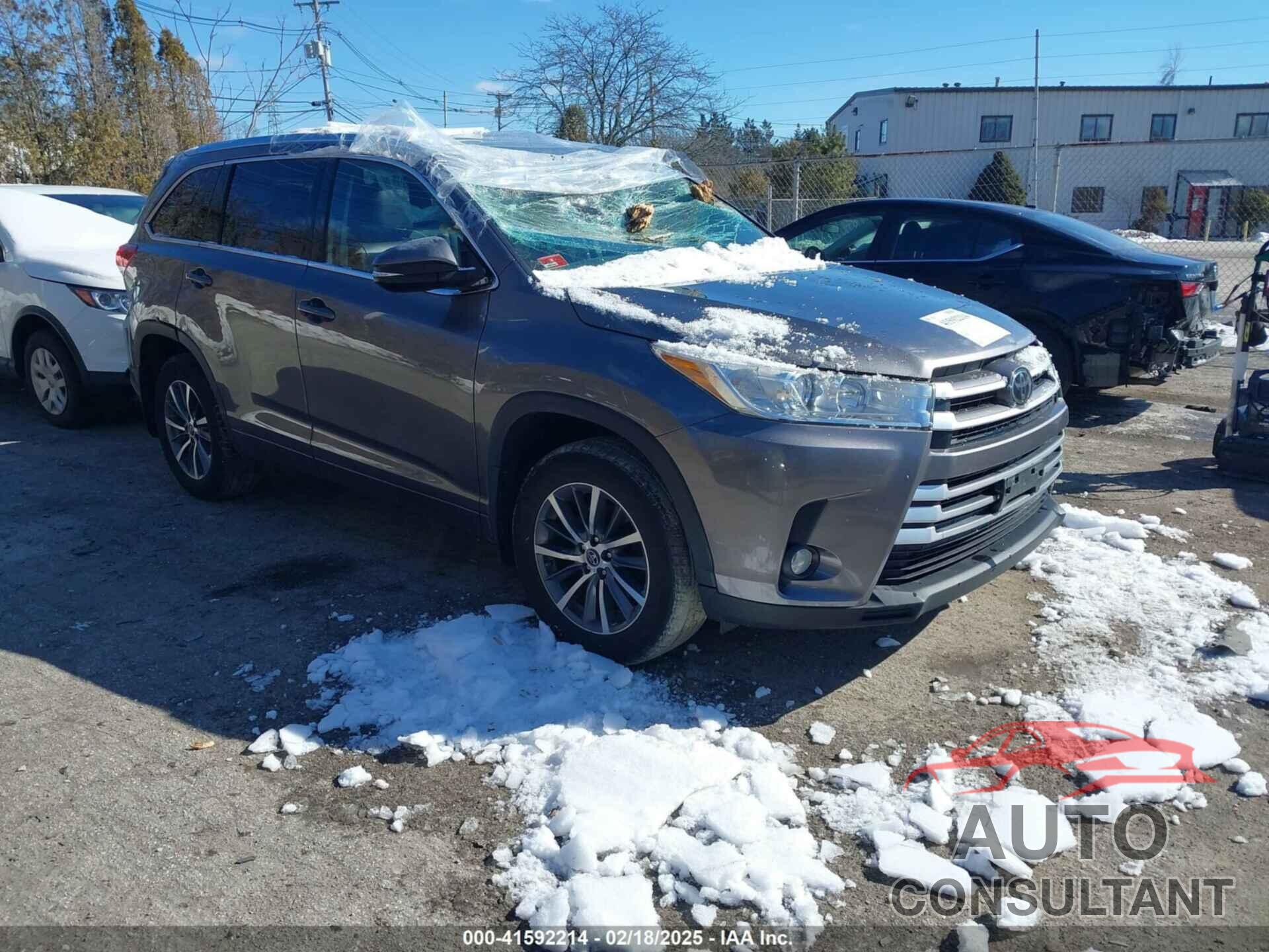 TOYOTA HIGHLANDER 2018 - 5TDJZRFH8JS557832