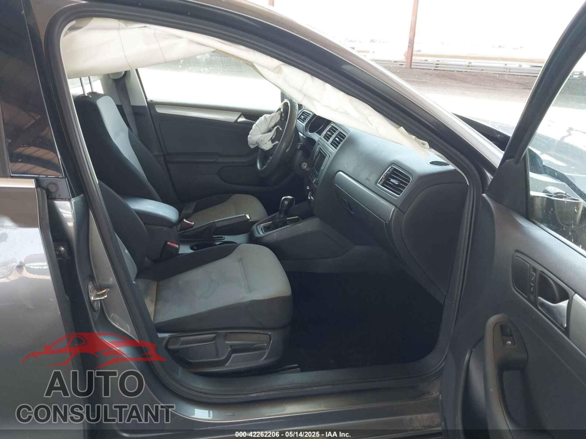 VOLKSWAGEN JETTA 2017 - 3VW2B7AJ2HM350559