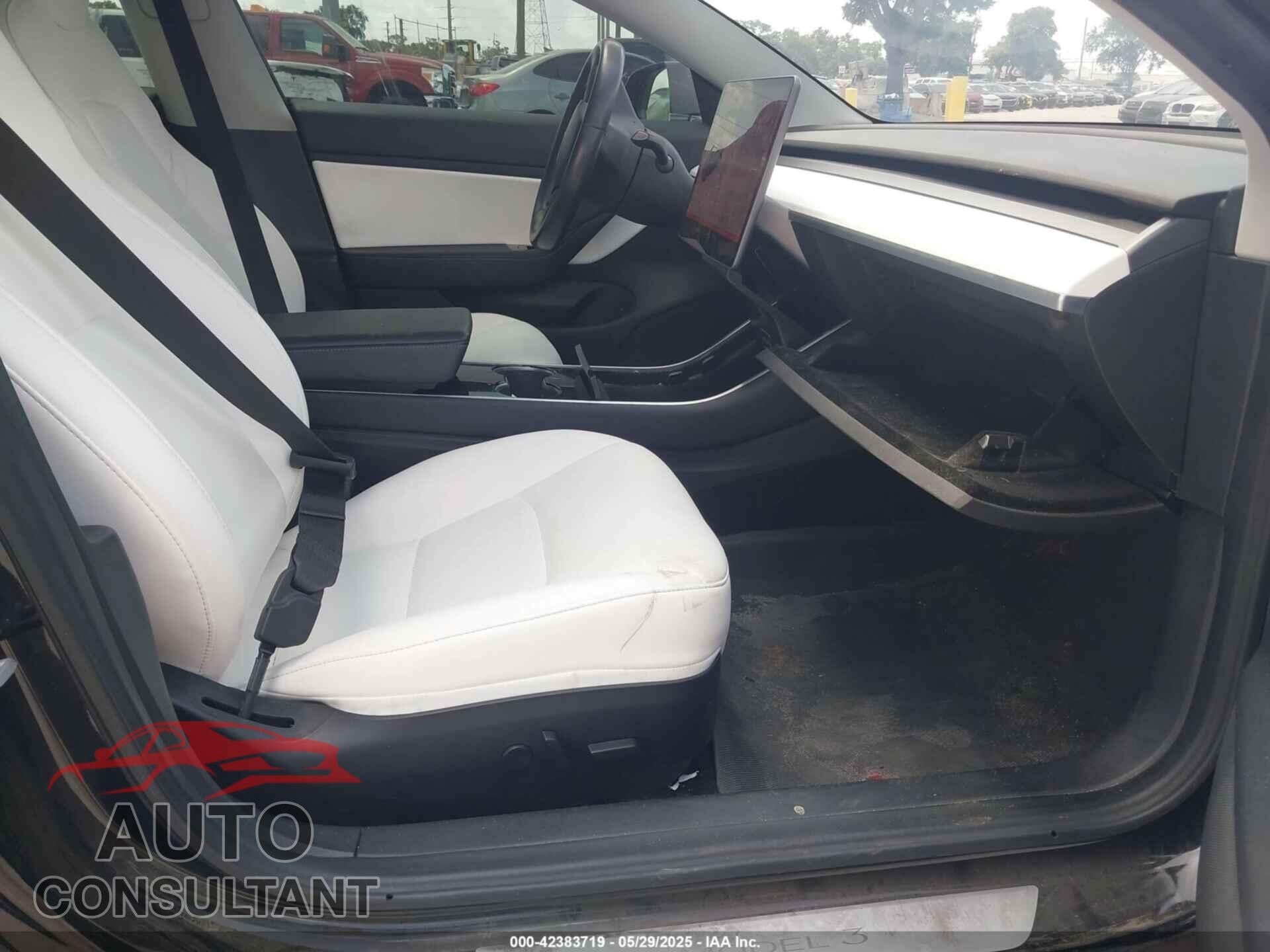 TESLA MODEL 3 2019 - 5YJ3E1EA8KF317857