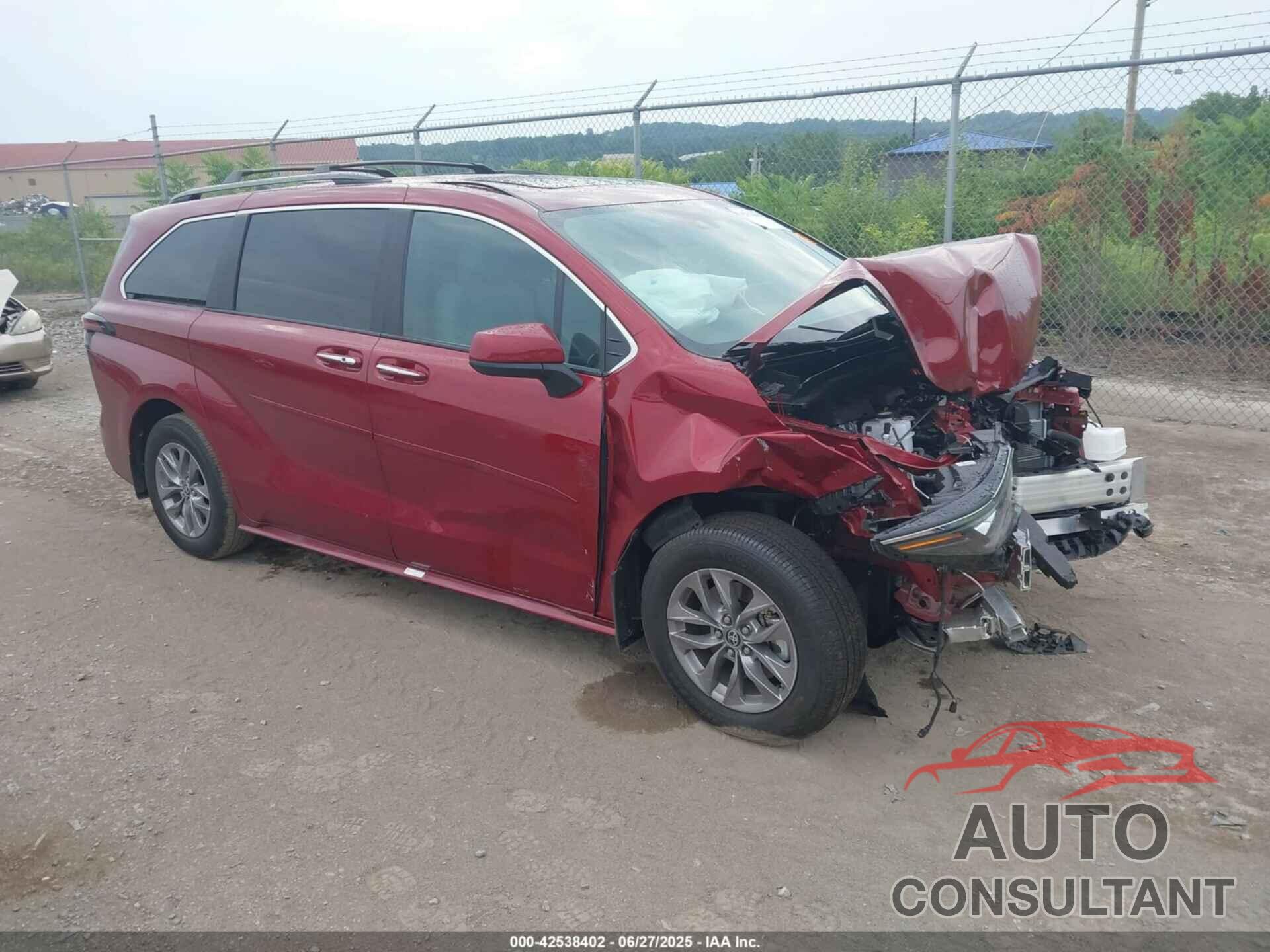 TOYOTA SIENNA 2025 - 5TDJSKFCXSS188845