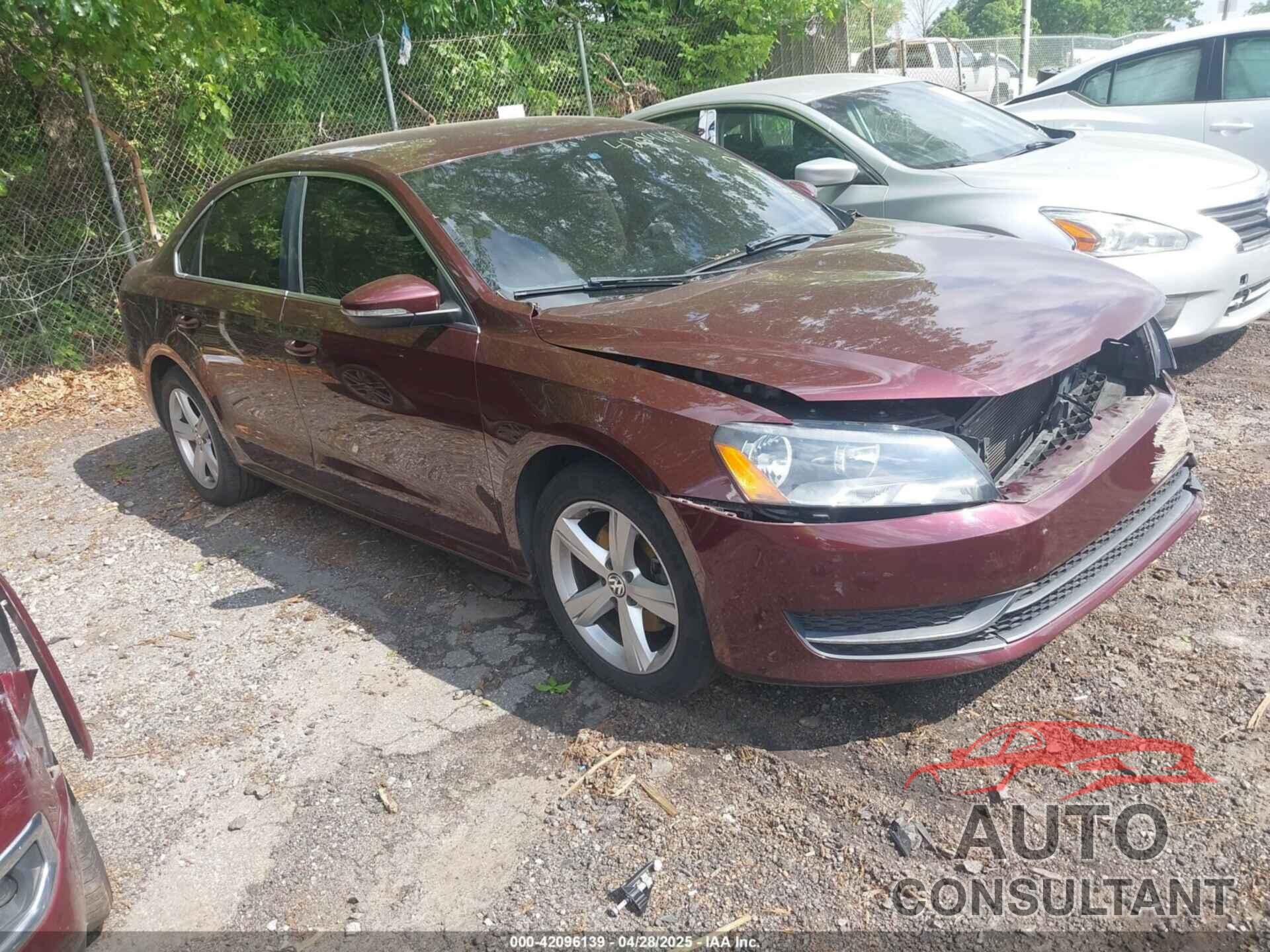 VOLKSWAGEN PASSAT 2012 - 1VWBP7A39CC082767