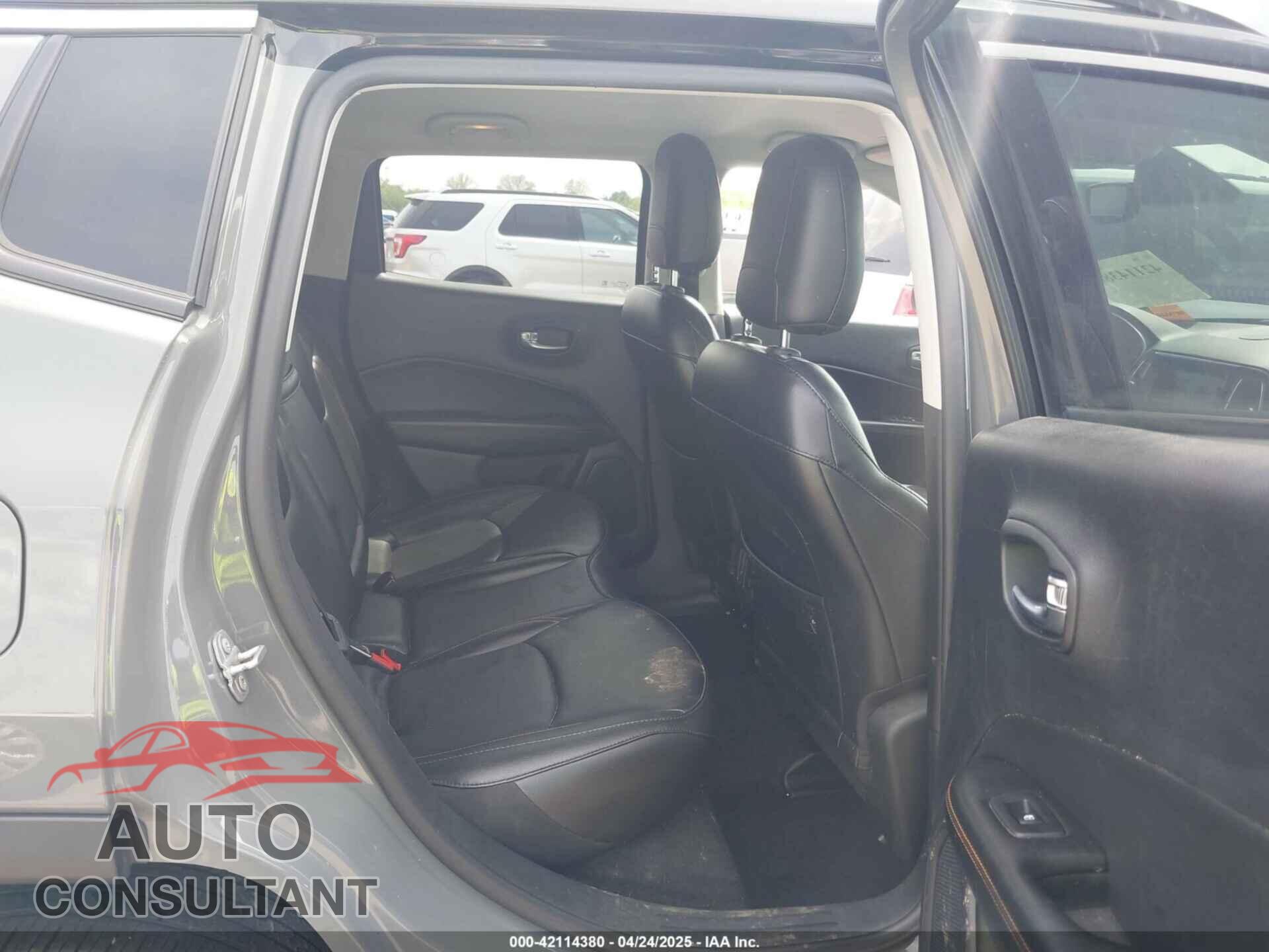 JEEP COMPASS 2019 - 3C4NJDCB3KT734161