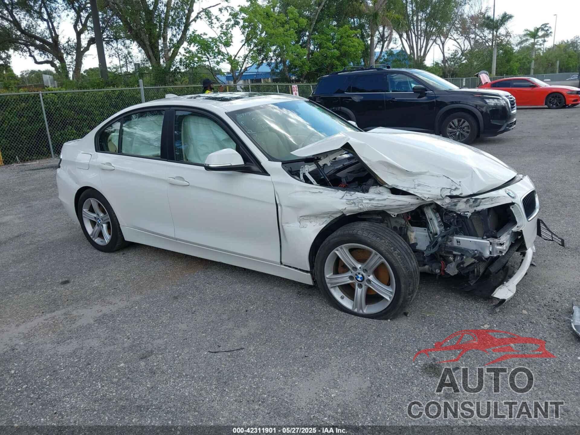 BMW 328I 2013 - WBA3A5G55DNP19761